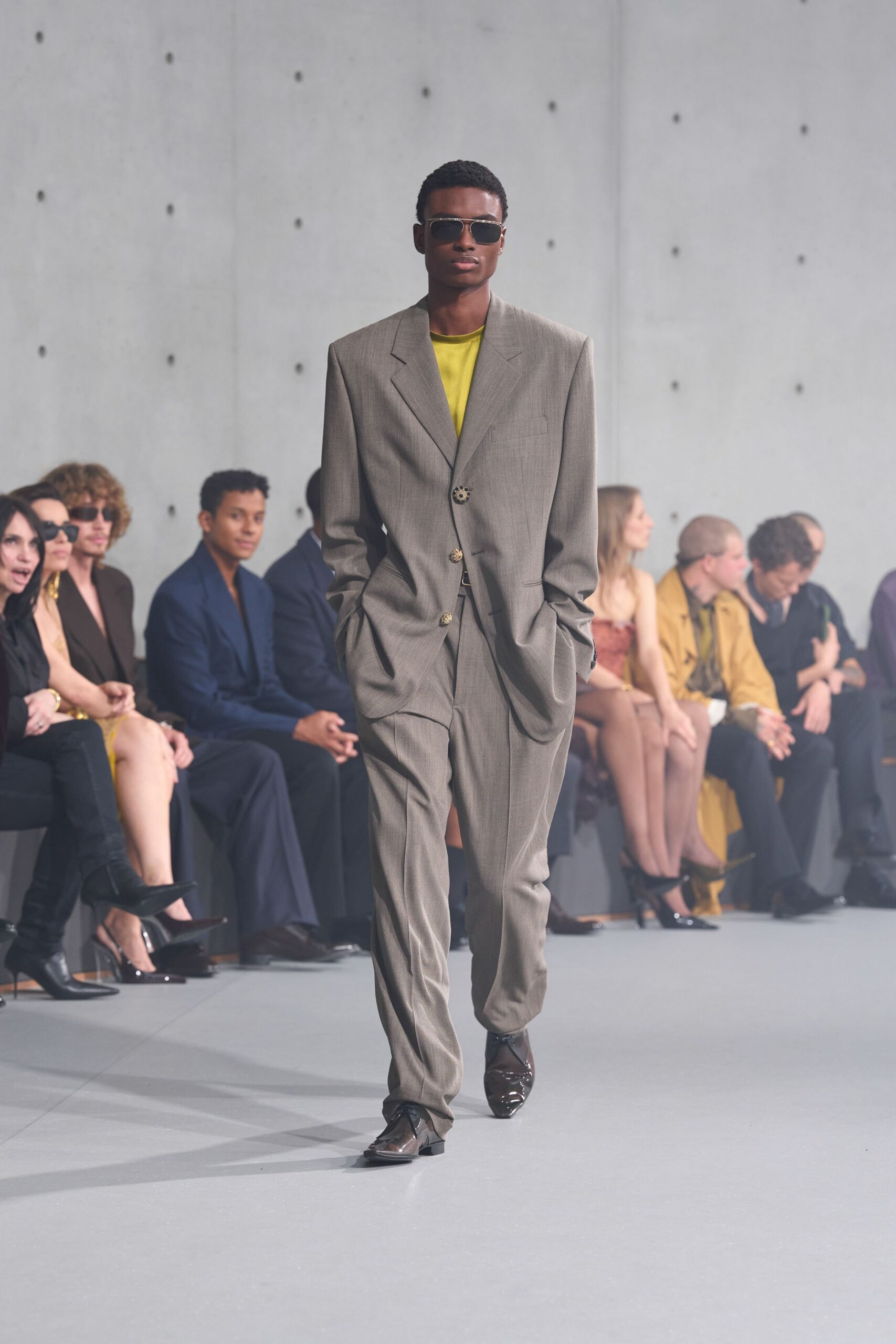 gray wool long-sleeve collared tailored buttoned suit