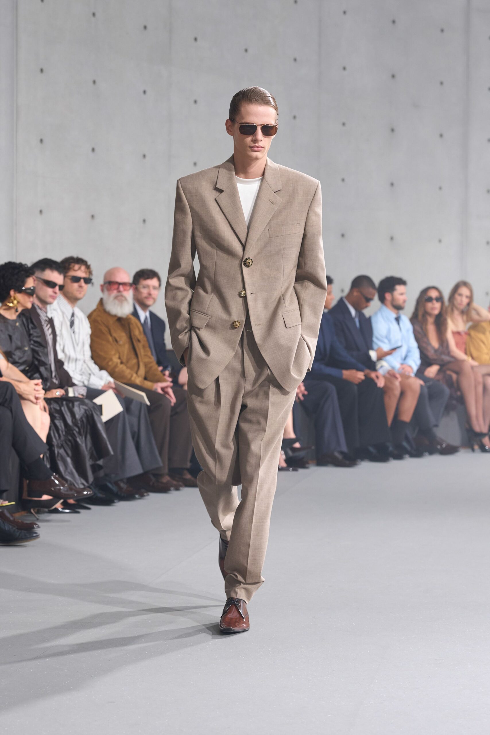 beige wool long-sleeve collared tailored buttoned suit