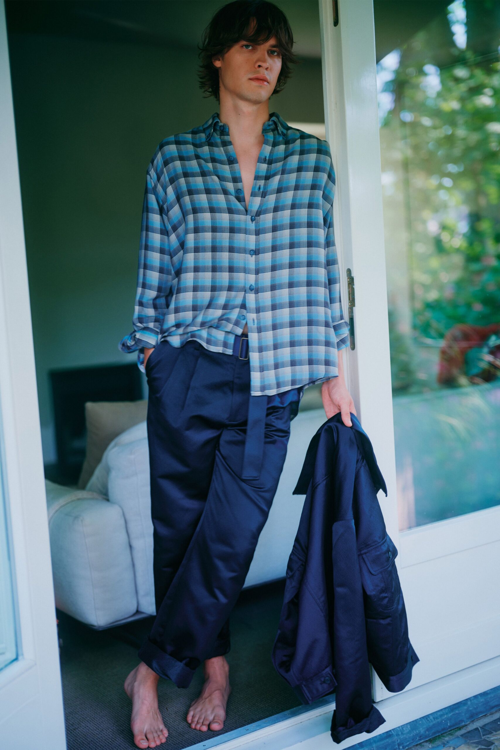 blue cotton long-sleeve collared relaxed checked shirt