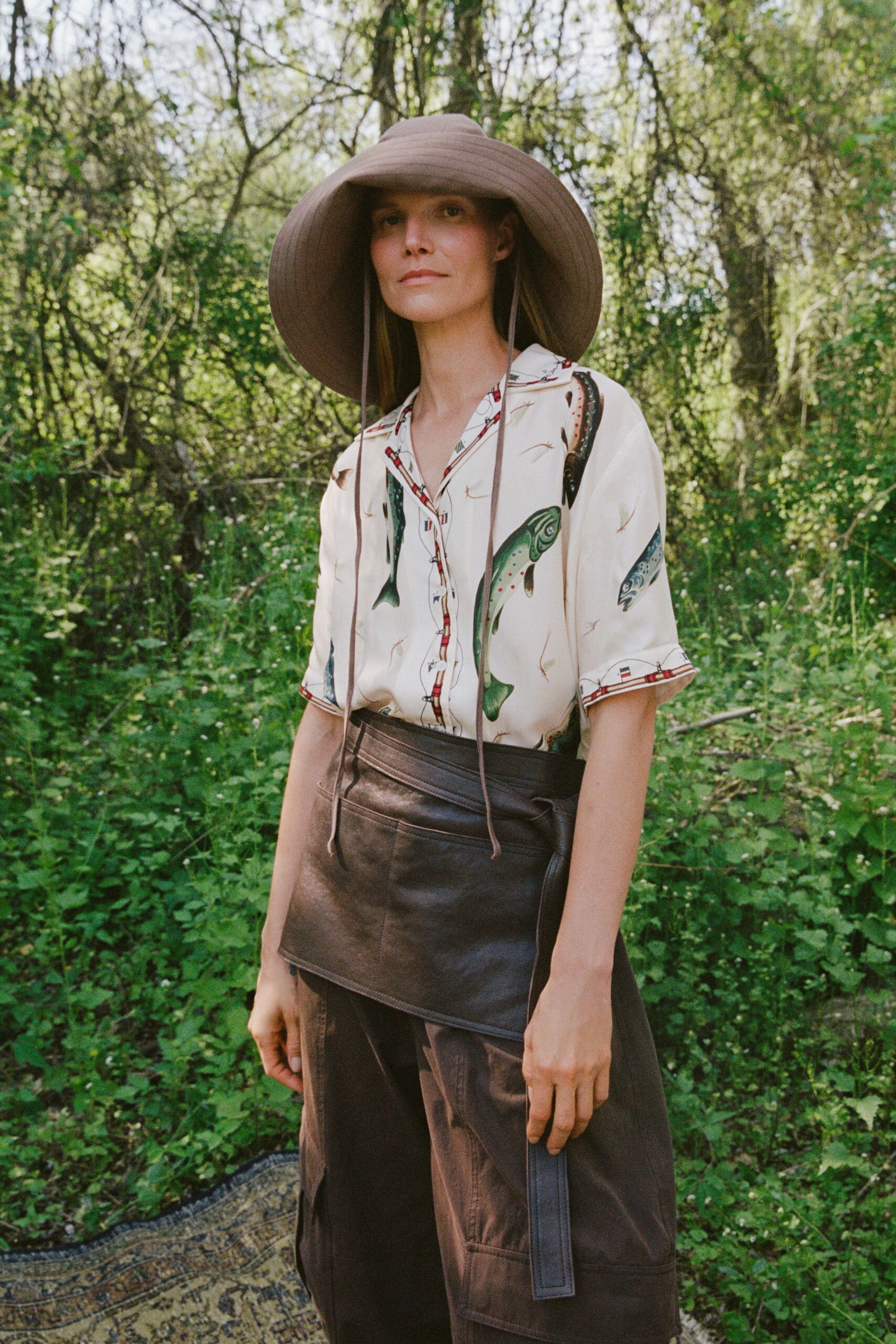 brown cotton relaxed cargo pants