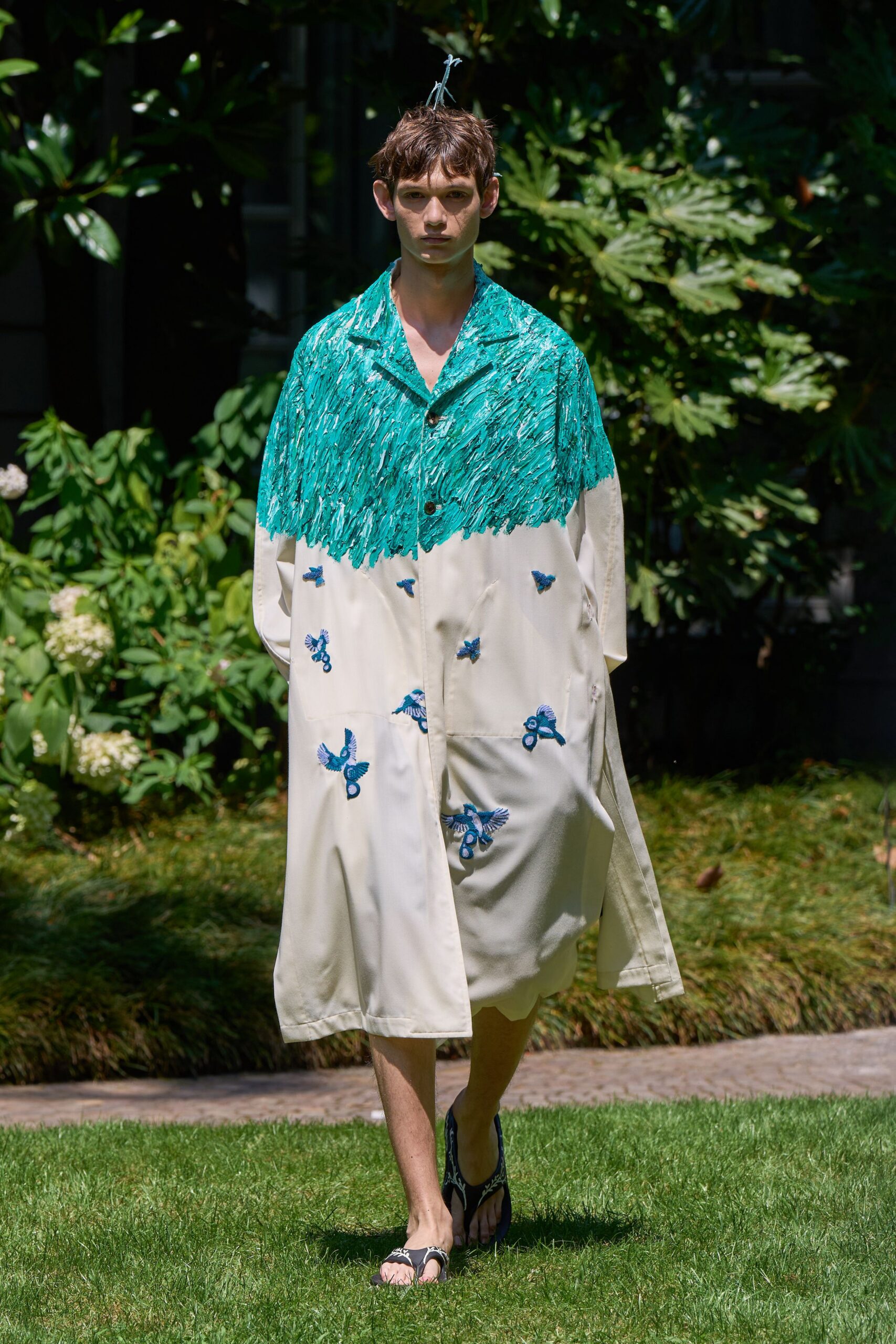 white silk long-sleeve collared relaxed embroidered layered coat