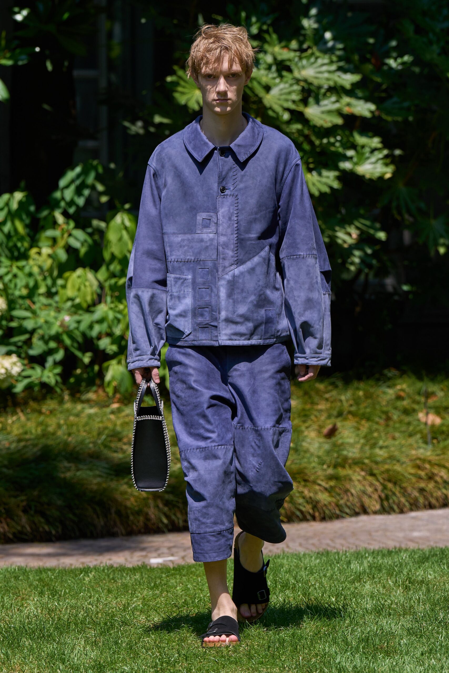 blue cotton long-sleeve collared relaxed zippered jacket