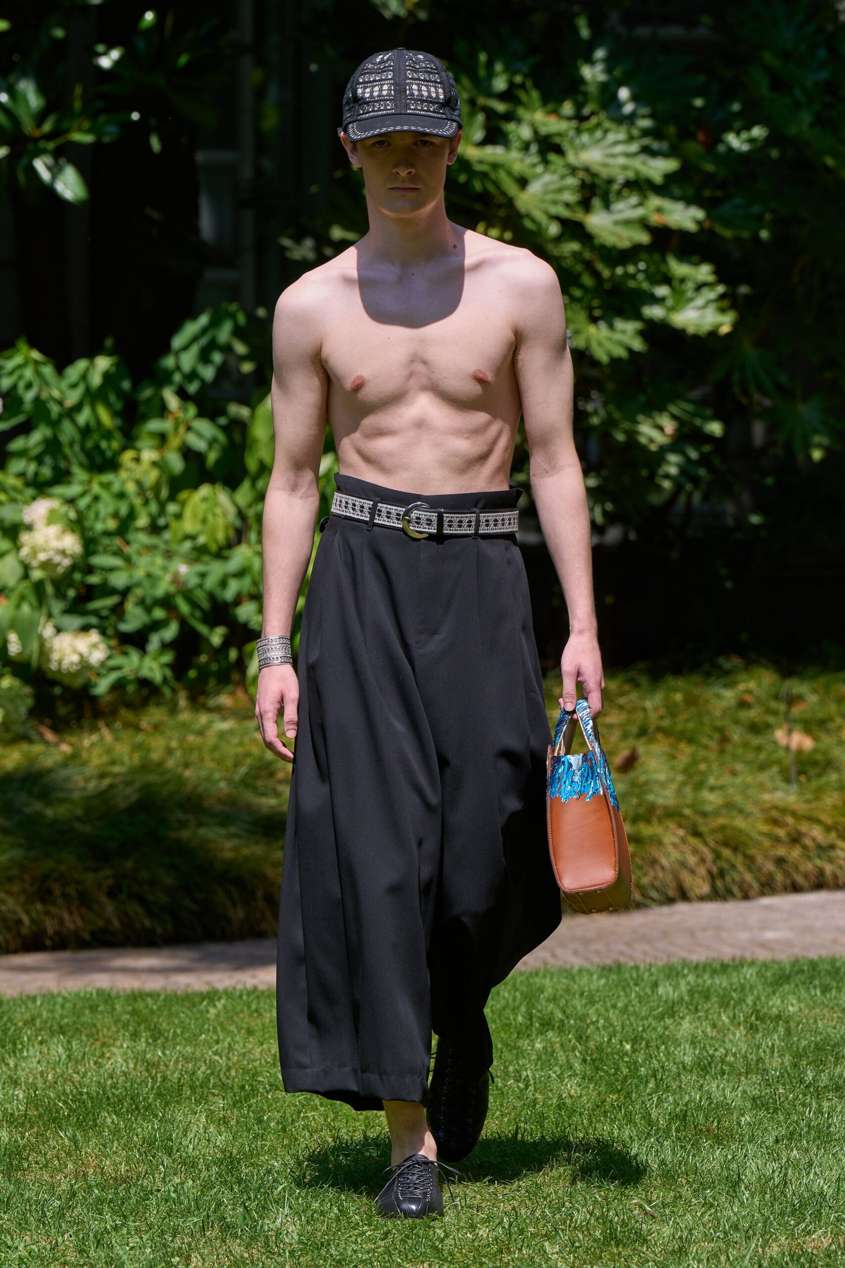 Shinyakozuka Spring 2027 Menswear Look 15