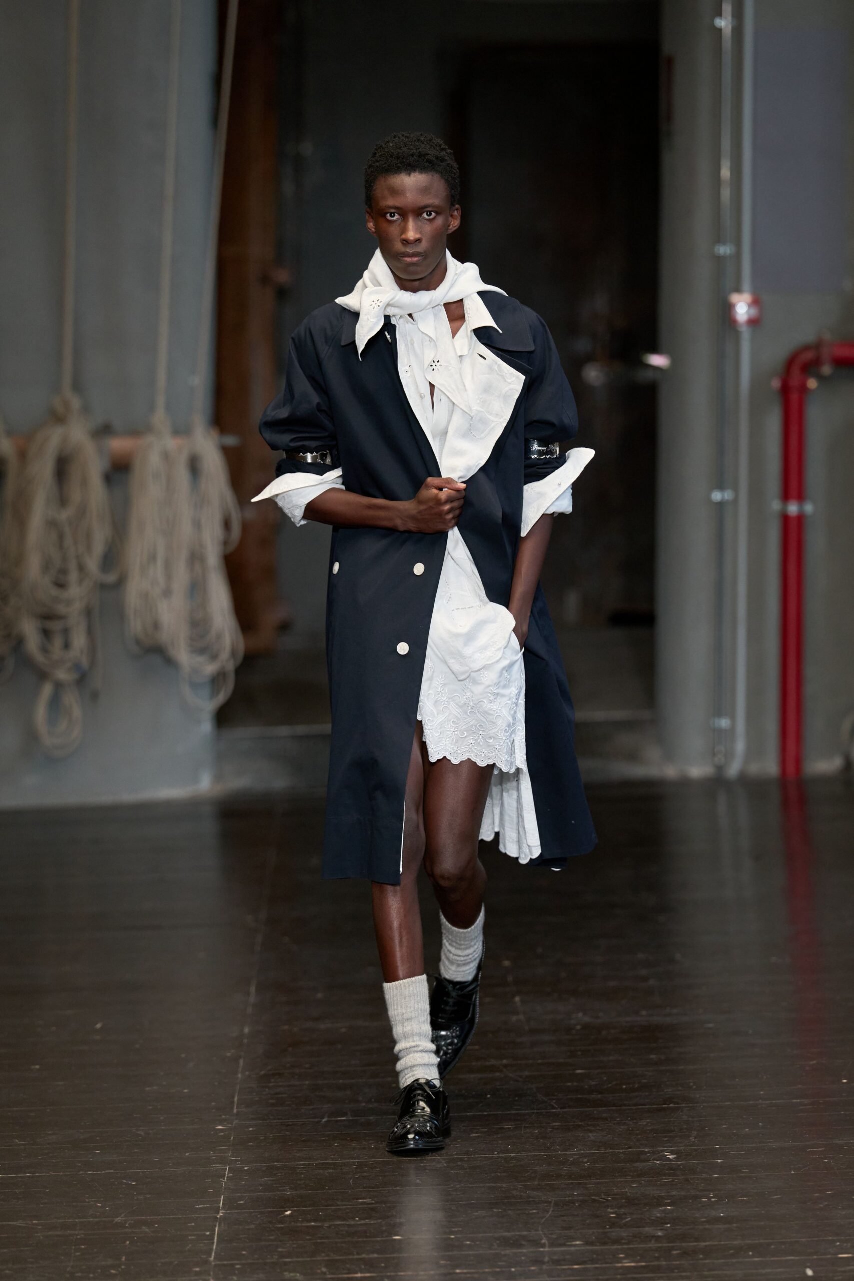 blue long-sleeve collared relaxed buttoned coat