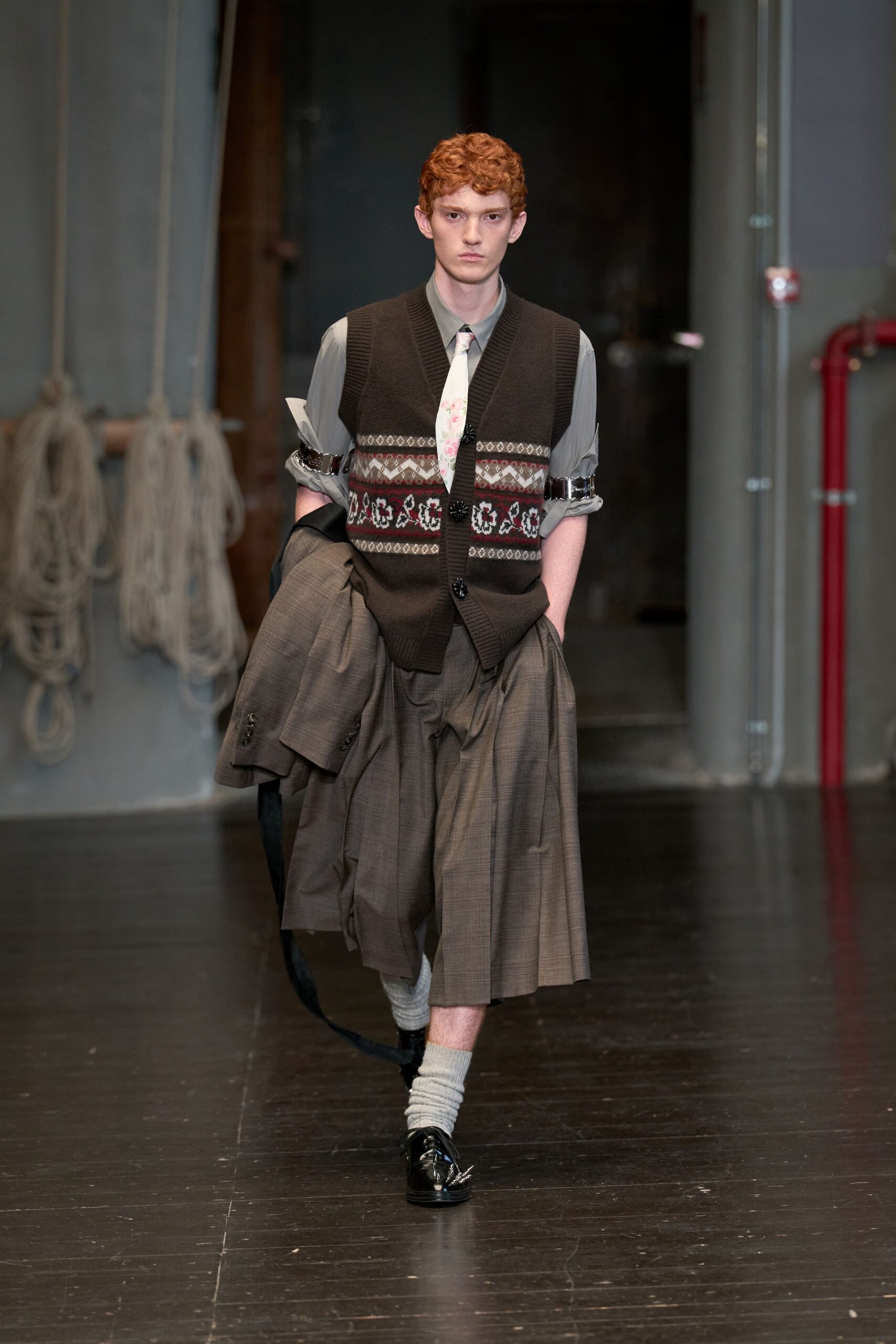 gray wool relaxed pleated pants