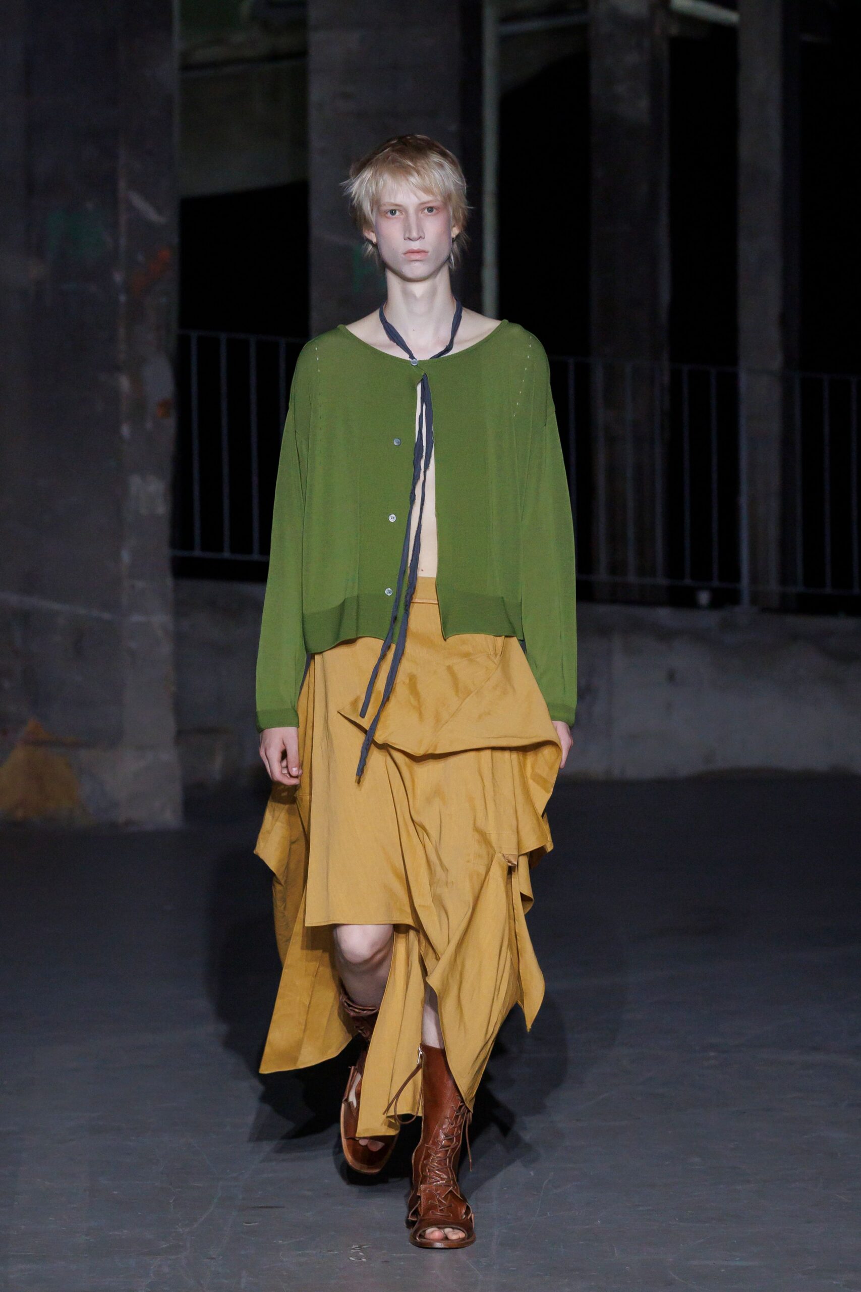 green long-sleeve collared relaxed cardigan