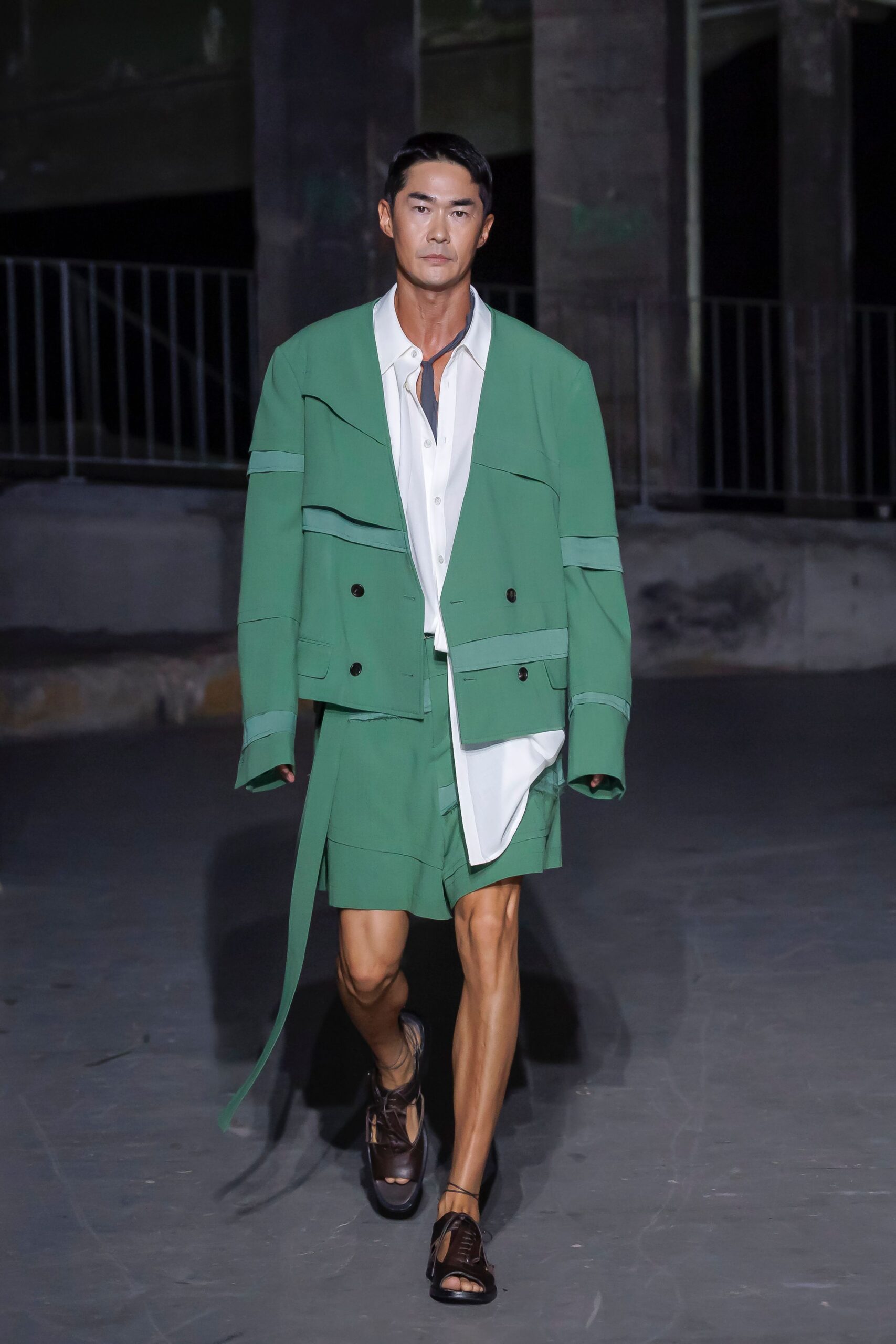 green long-sleeve collared oversized layered jacket