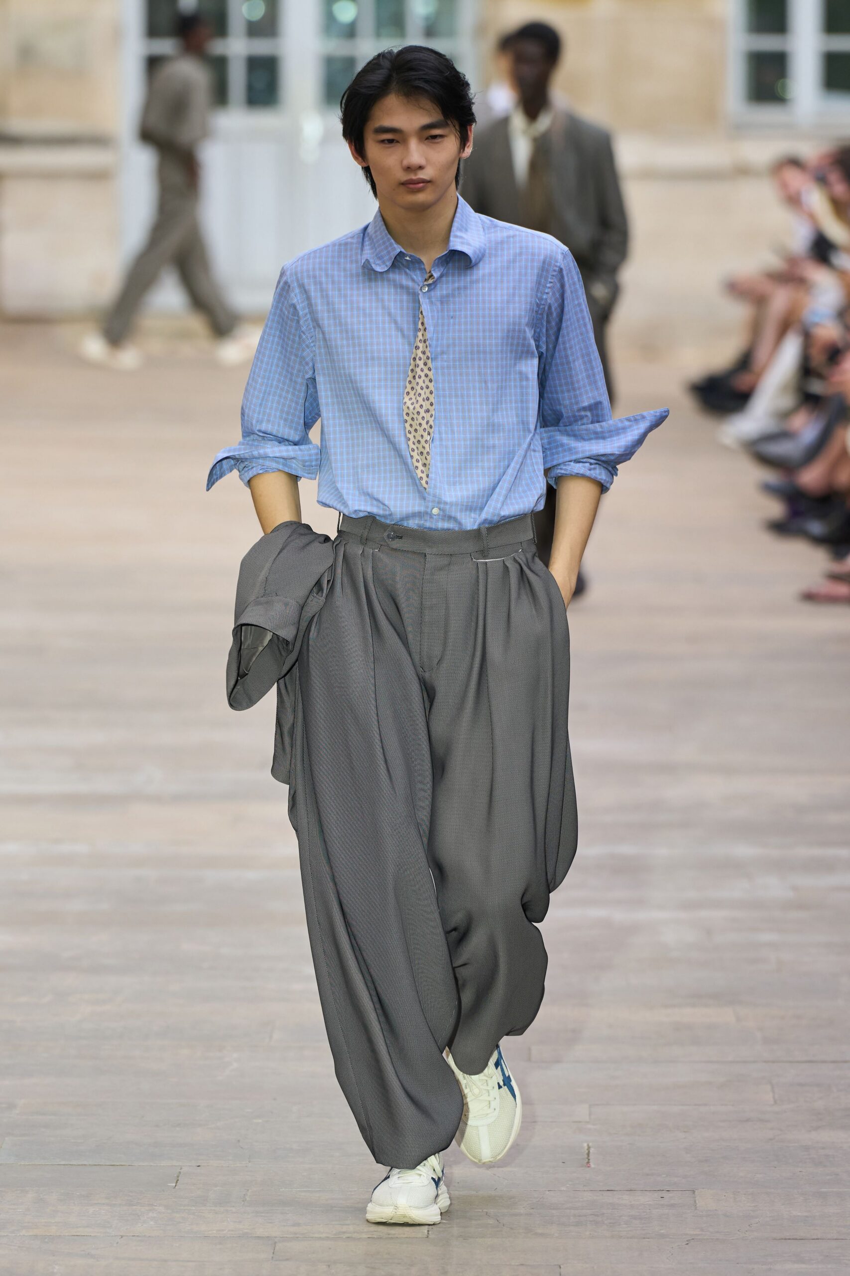 gray cotton relaxed pleated pants