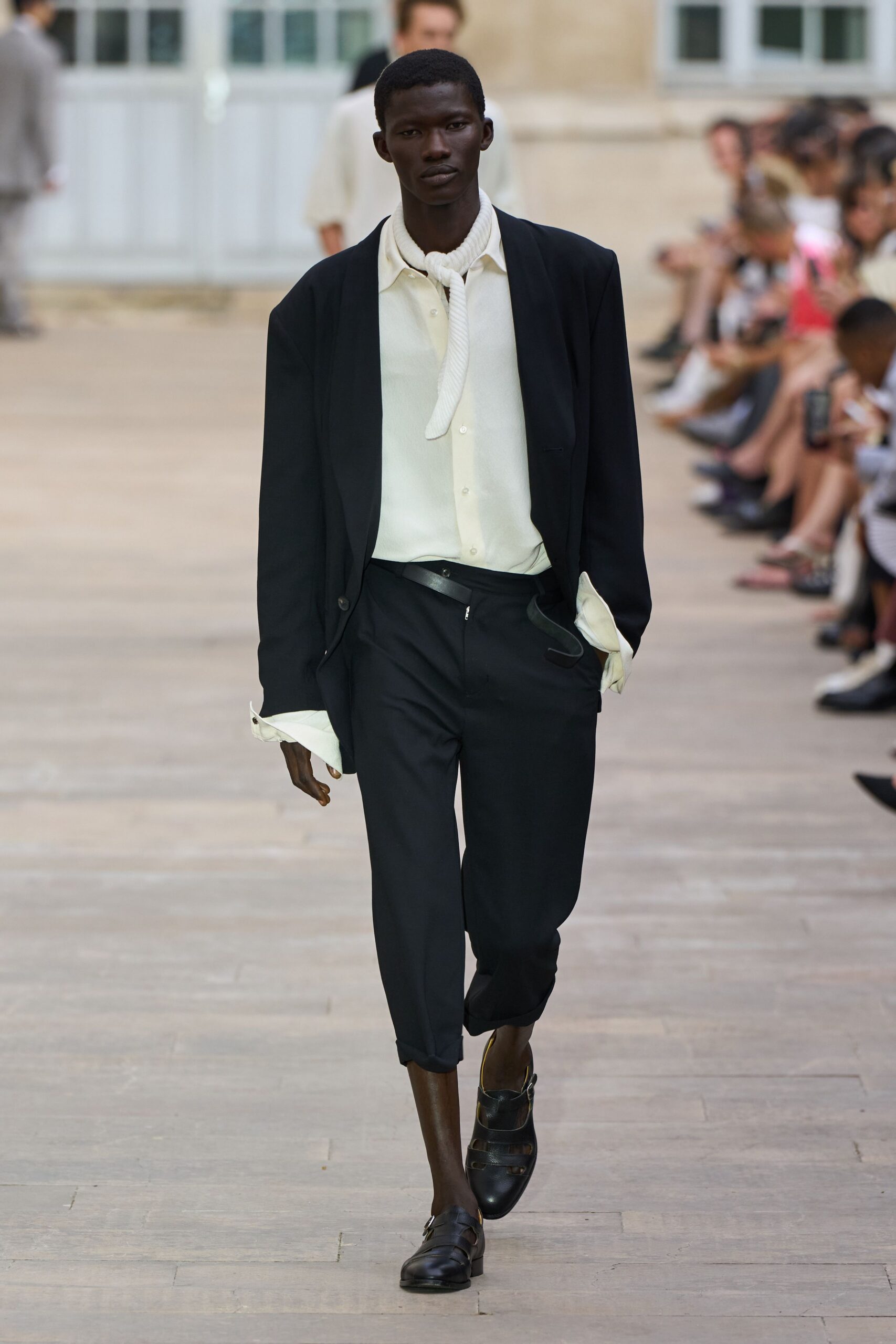 black blazer white shirt relaxed pants