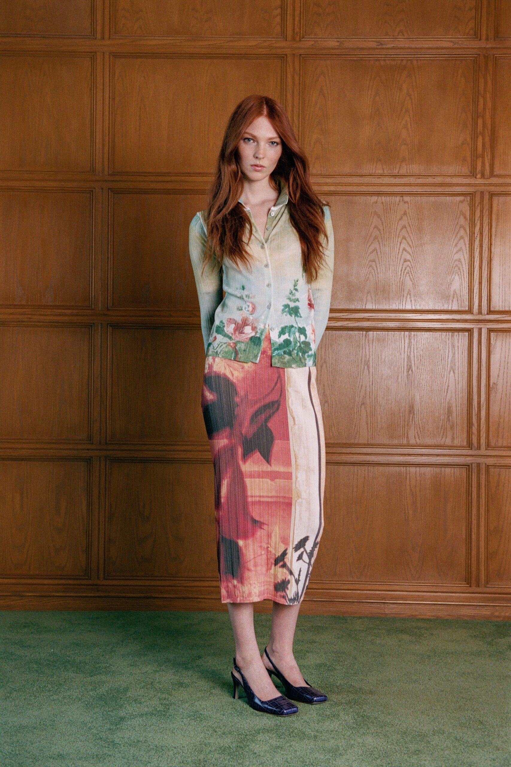 pink cotton fitted printed midi skirt