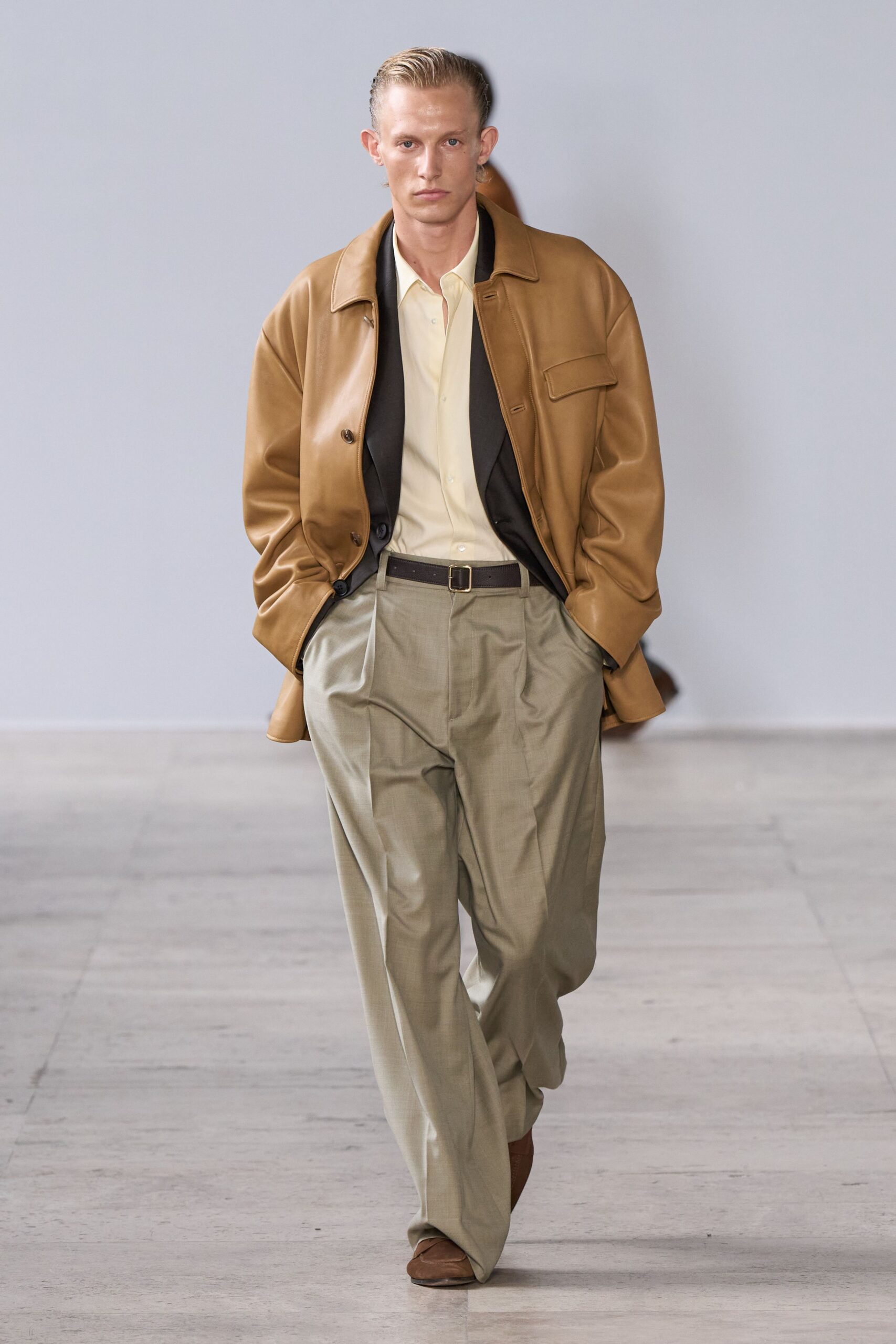 gray wool tailored pleated pants