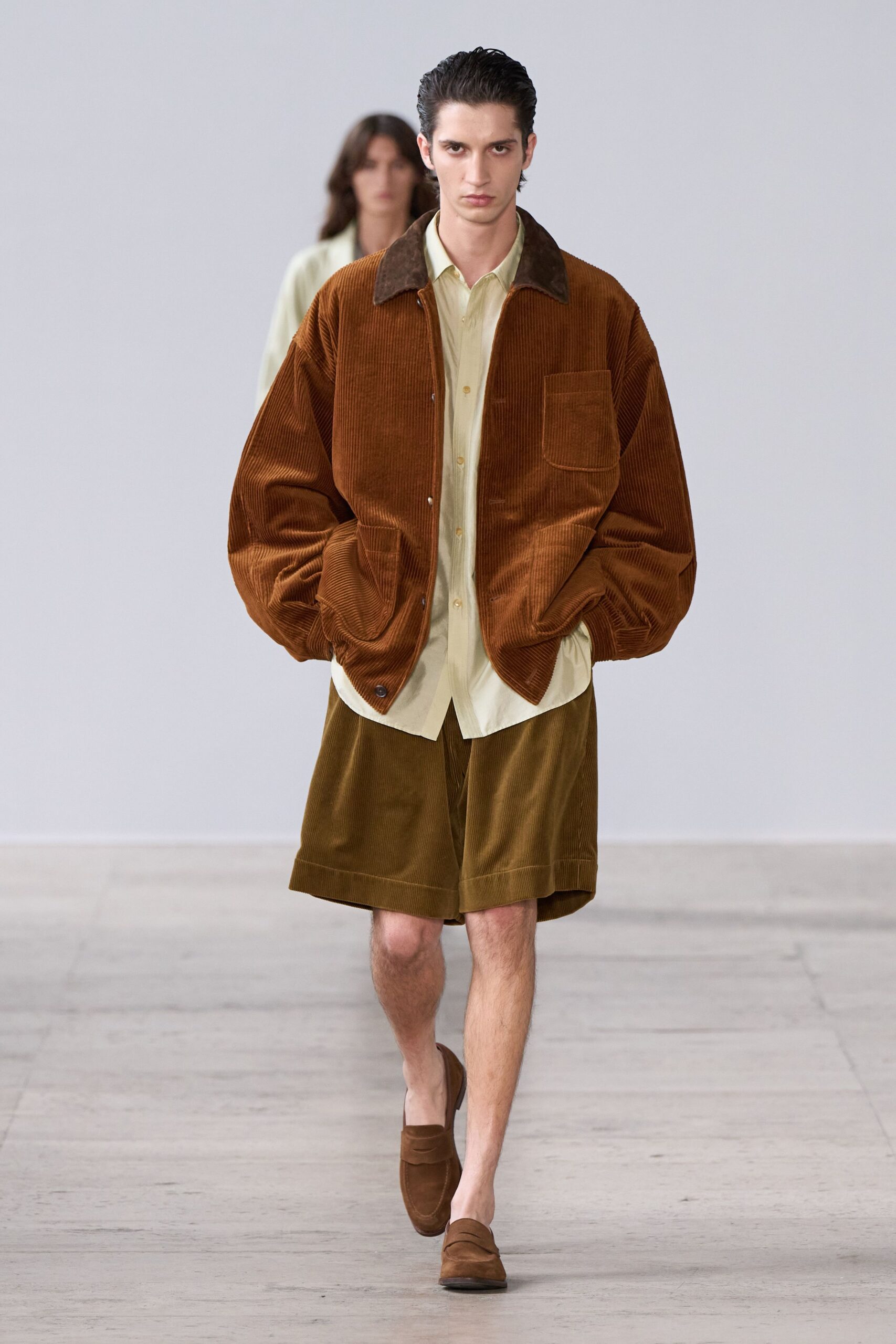 brown long-sleeve collared oversized jacket