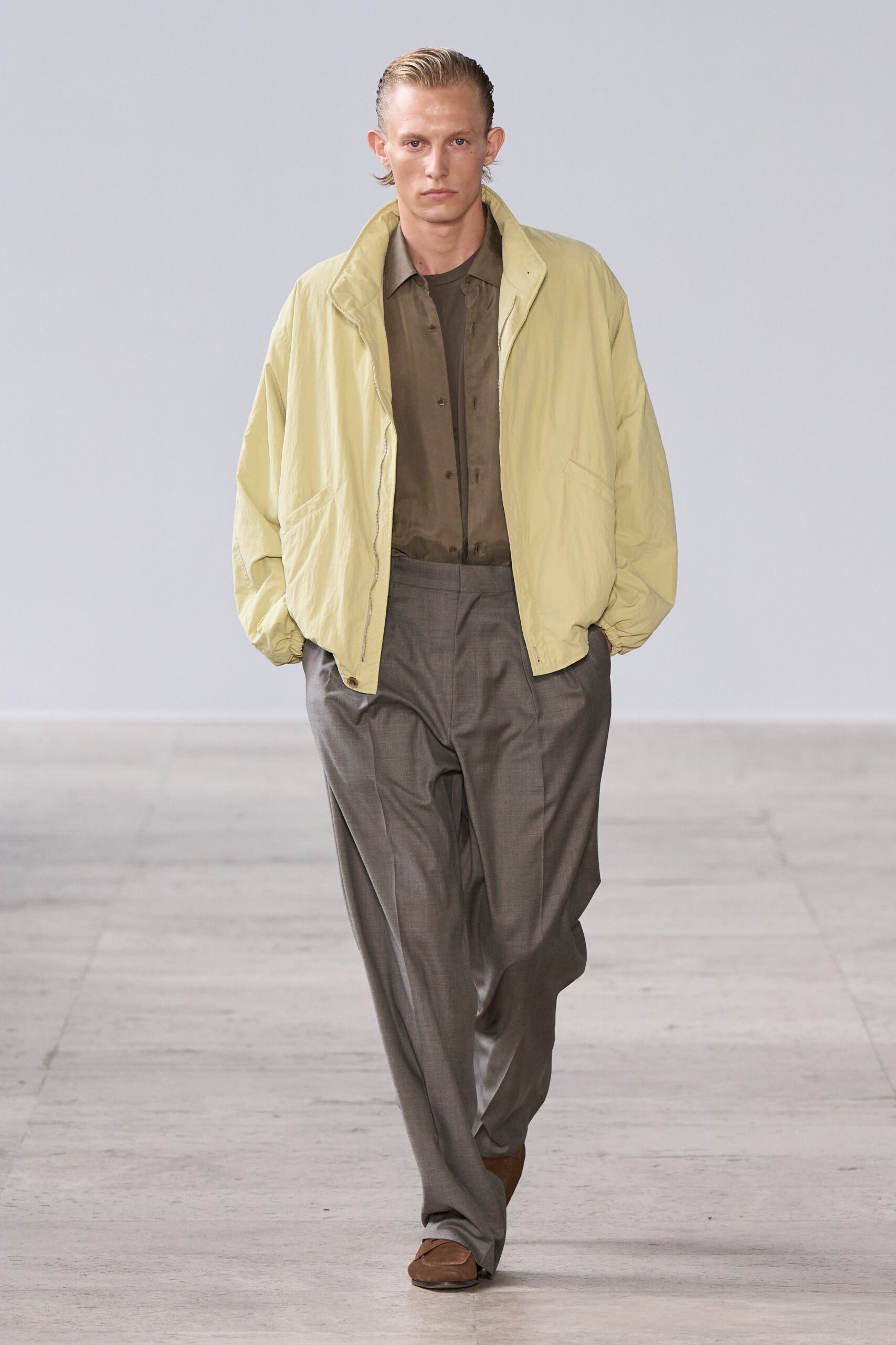 gray wool tailored pleated pants