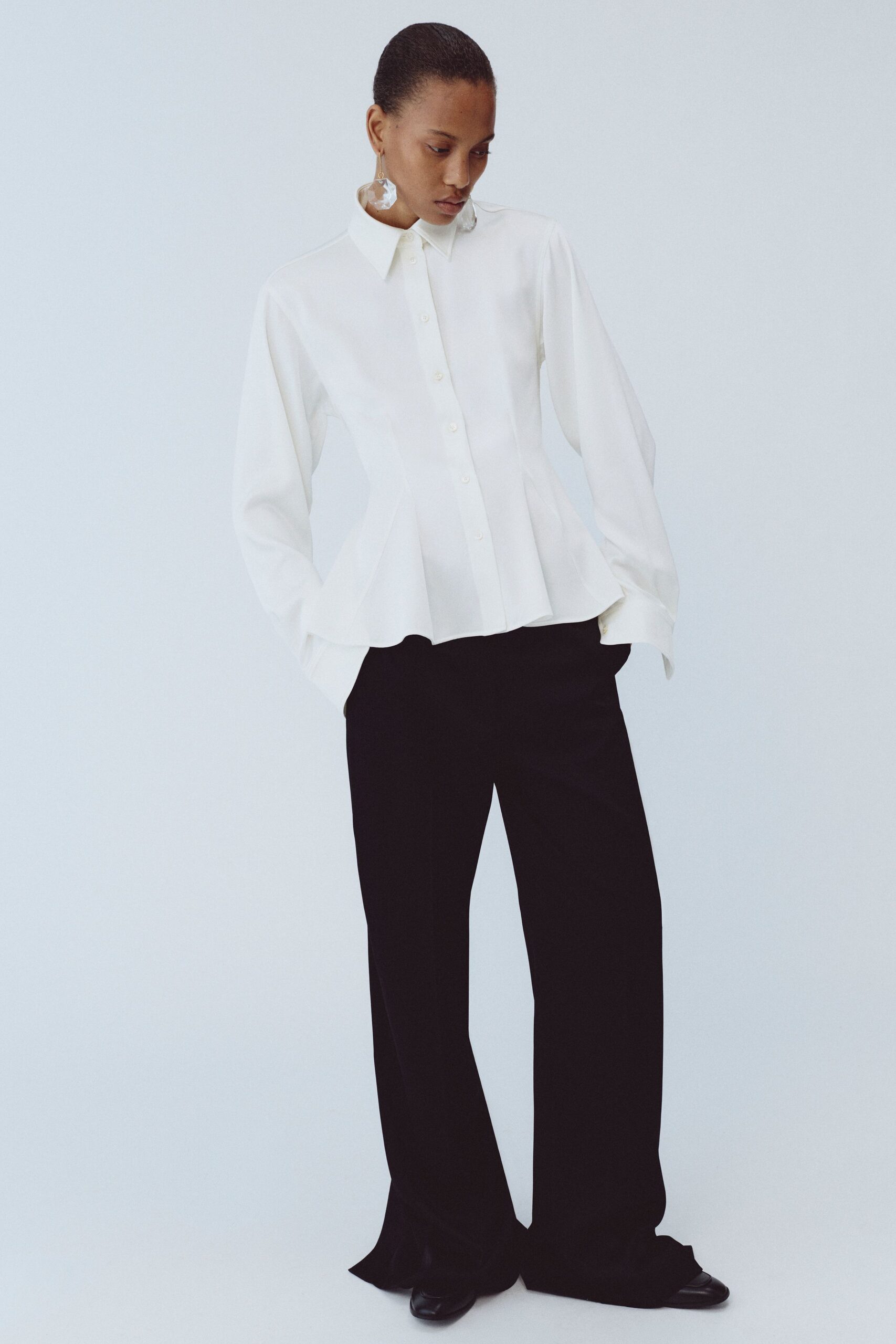 white cotton long-sleeve collared fitted pleated shirt
