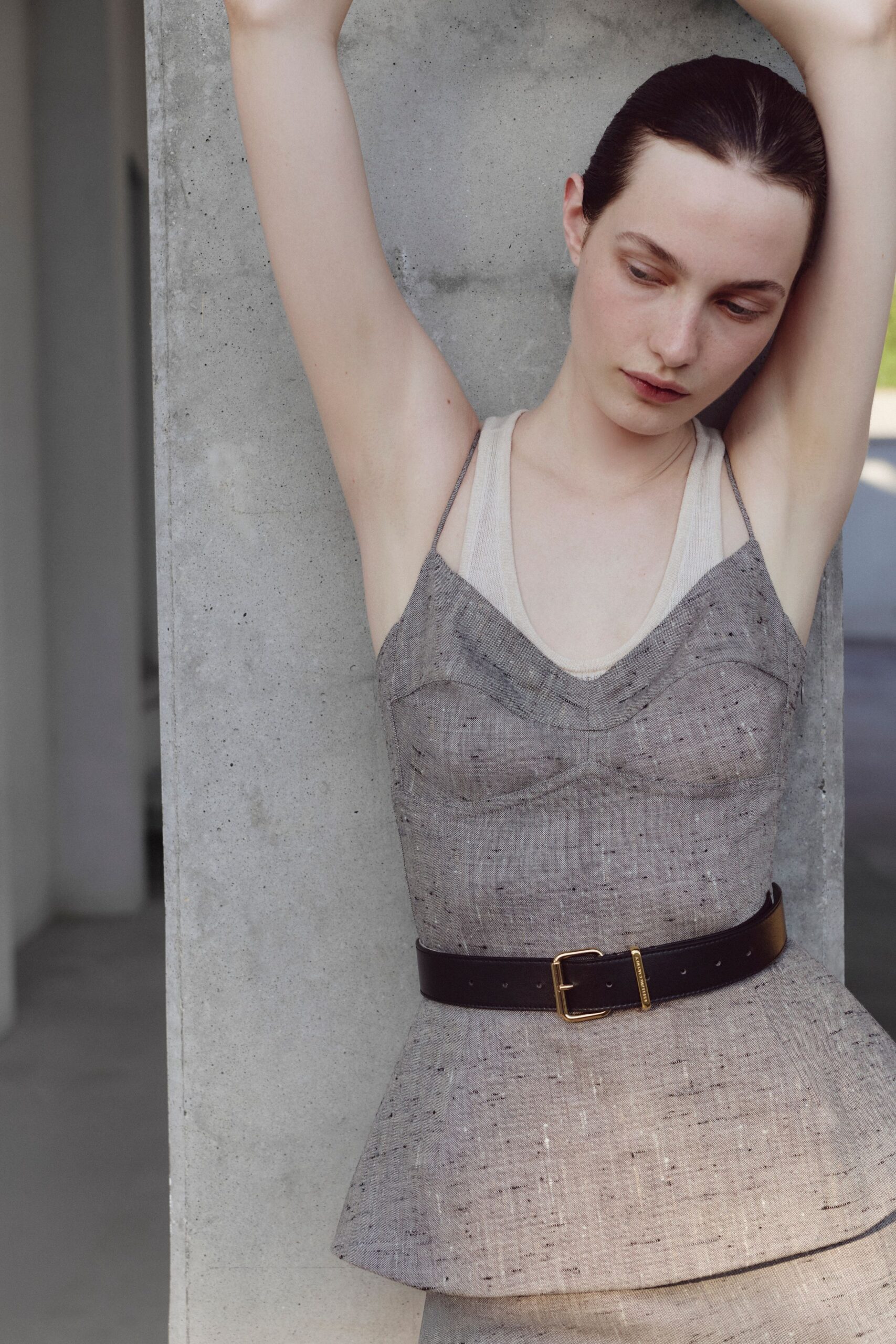 gray cotton sleeveless v-neck fitted flared top