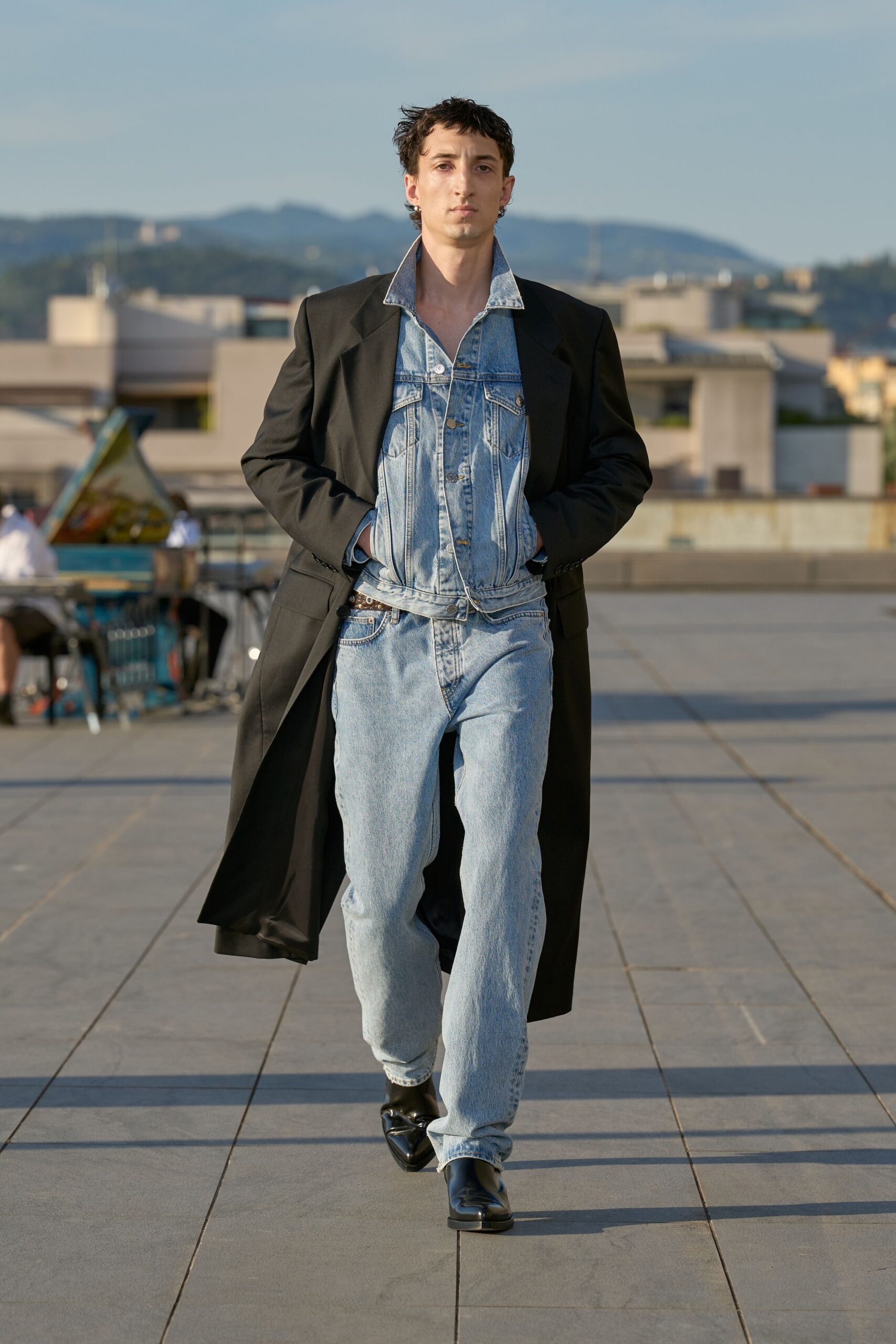 black cotton long-sleeve collared relaxed coat