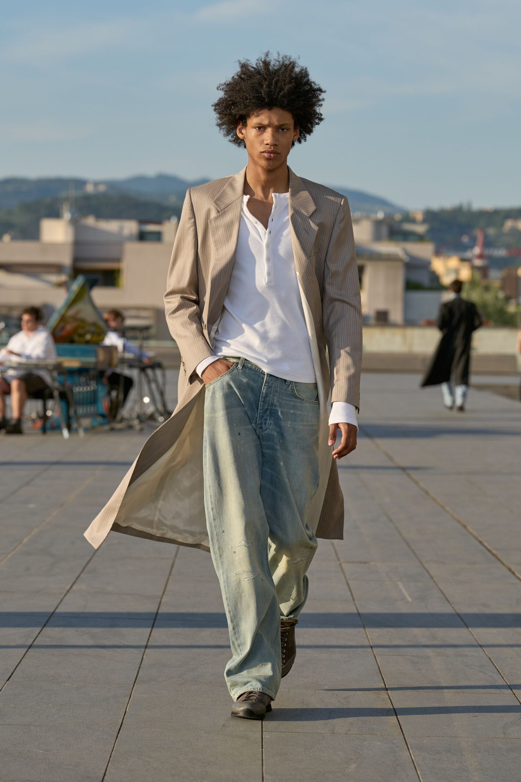 beige cotton long-sleeve collared relaxed buttoned coat