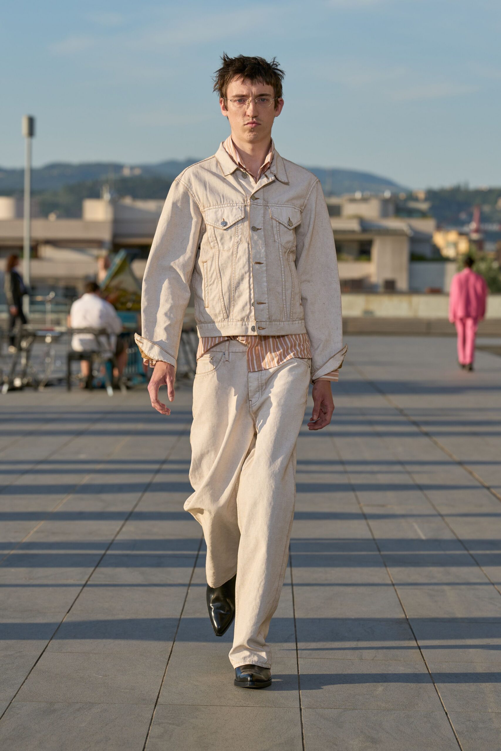 white cotton short-sleeve collared fitted shirt