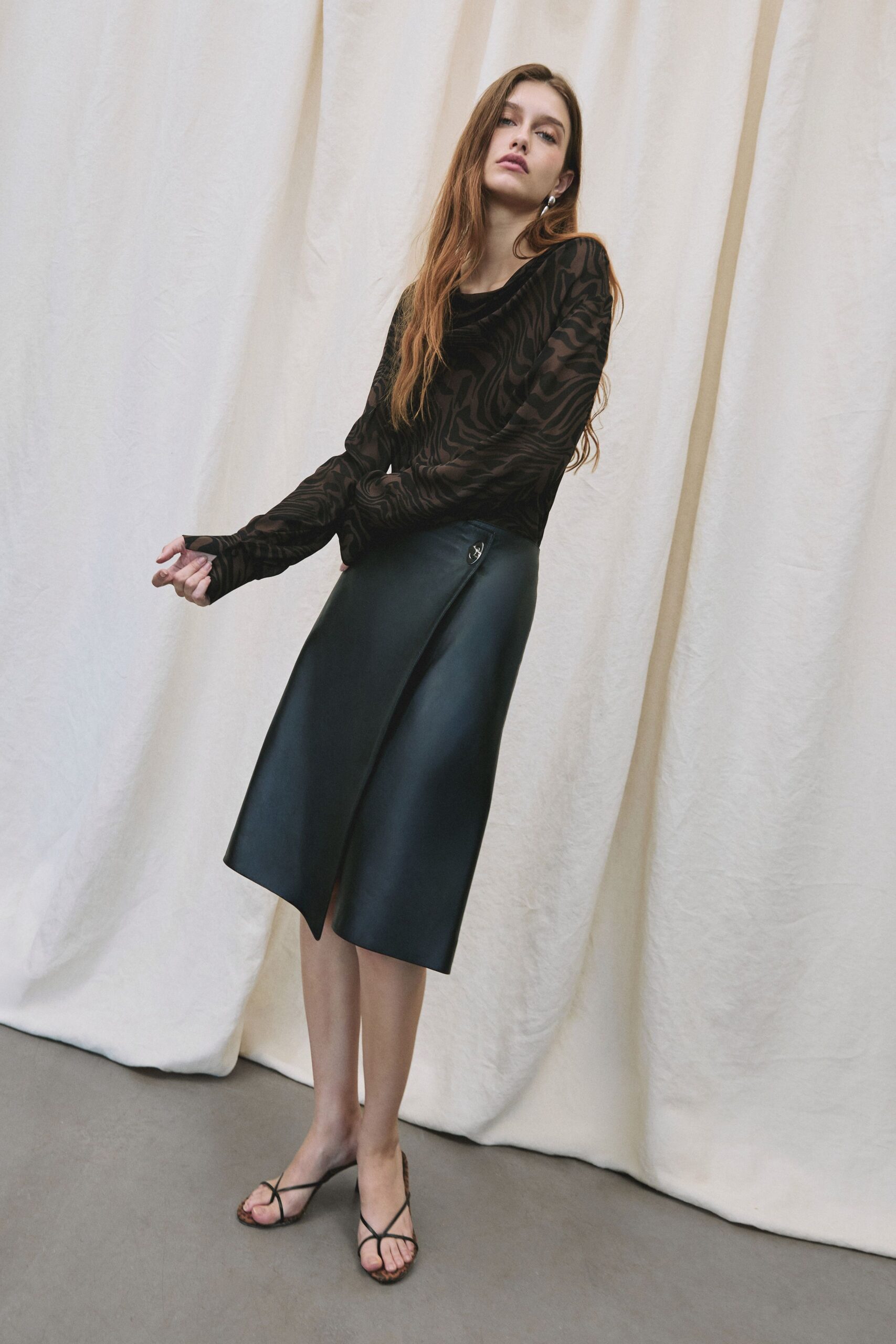 black silk long-sleeve v-neck fitted textured top
