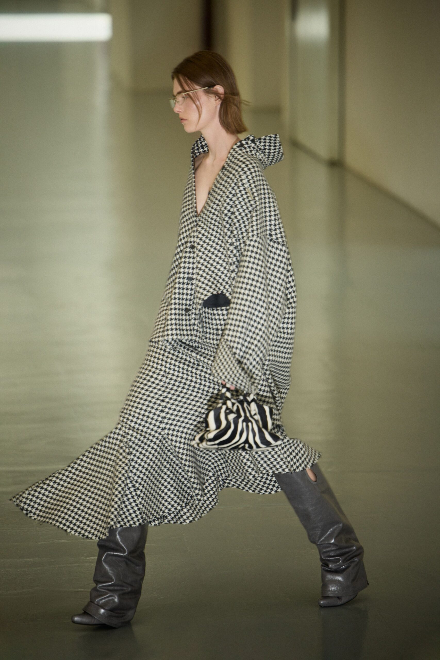 black cotton long-sleeve v-neck relaxed checked midi dress
