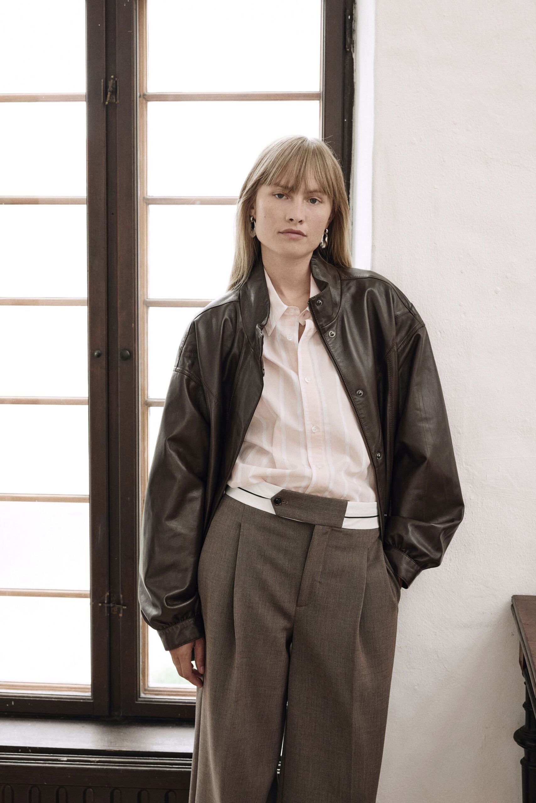 brown leather long-sleeve collared relaxed jacket