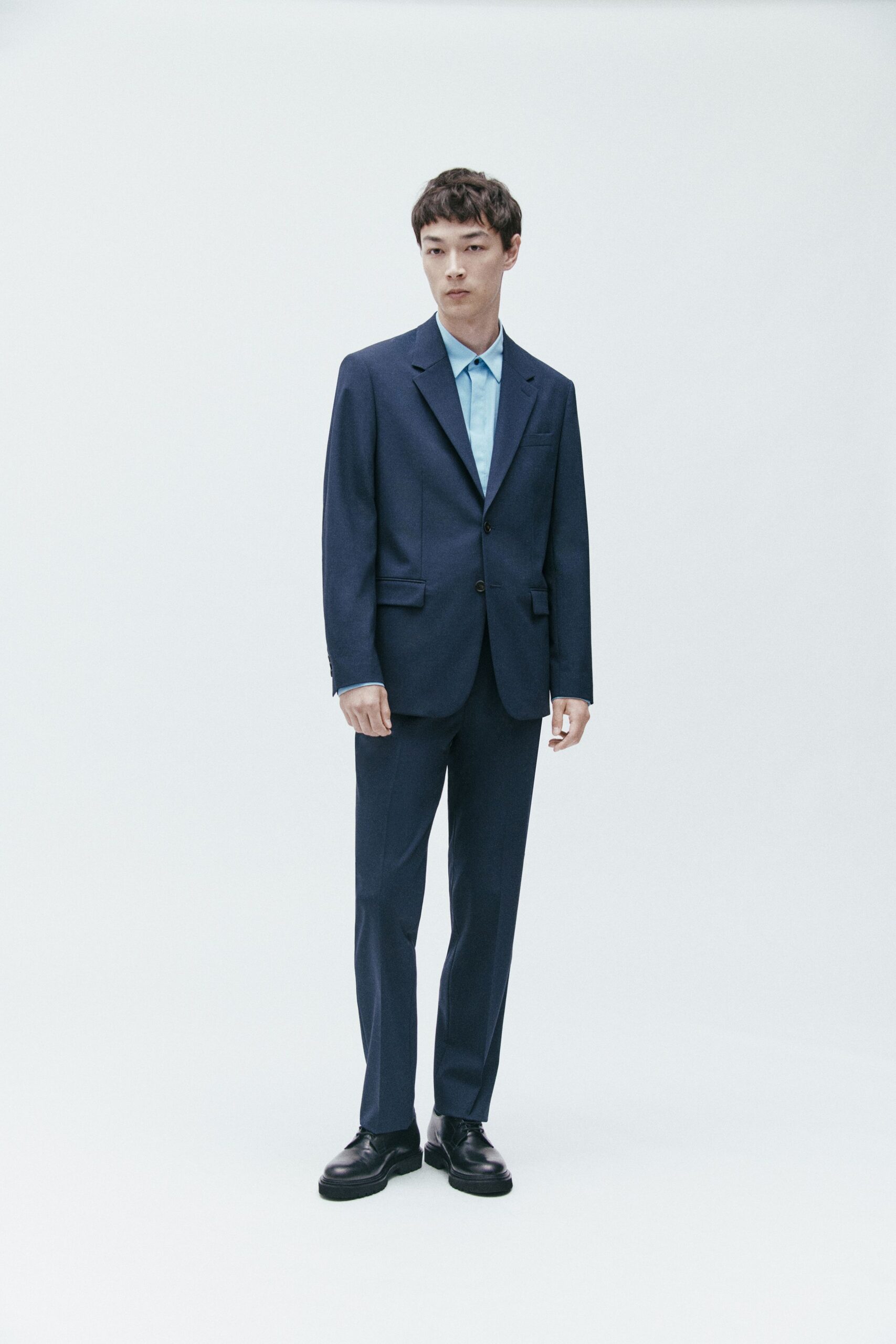 blue cotton long-sleeve collared tailored suit