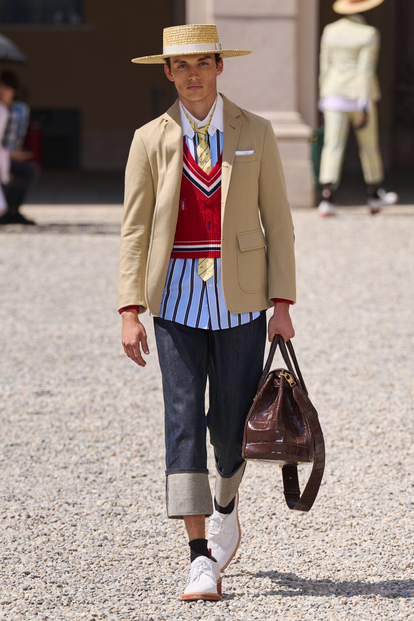 beige long-sleeve collared tailored blazer