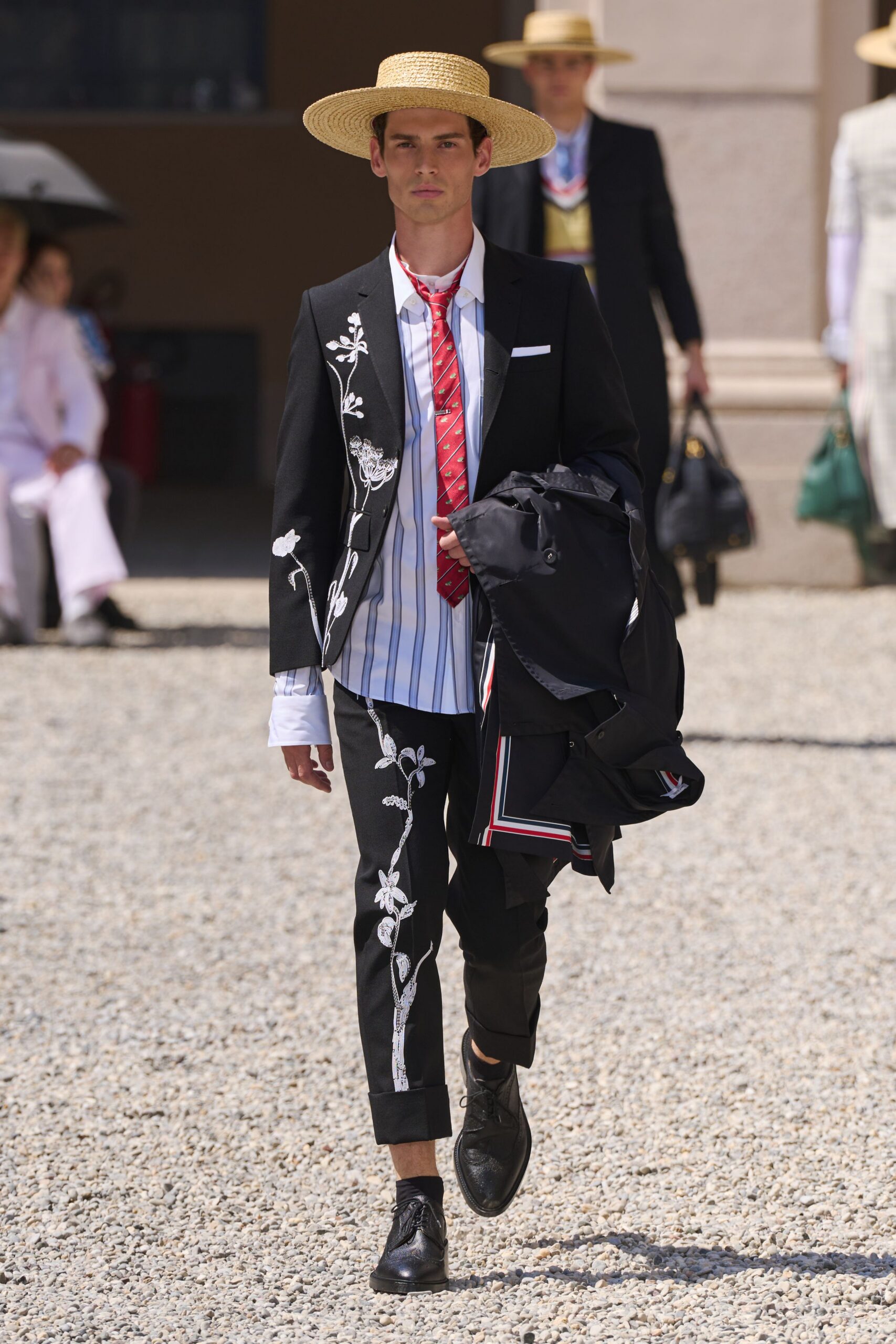 black cotton long-sleeve collared tailored embroidered suit