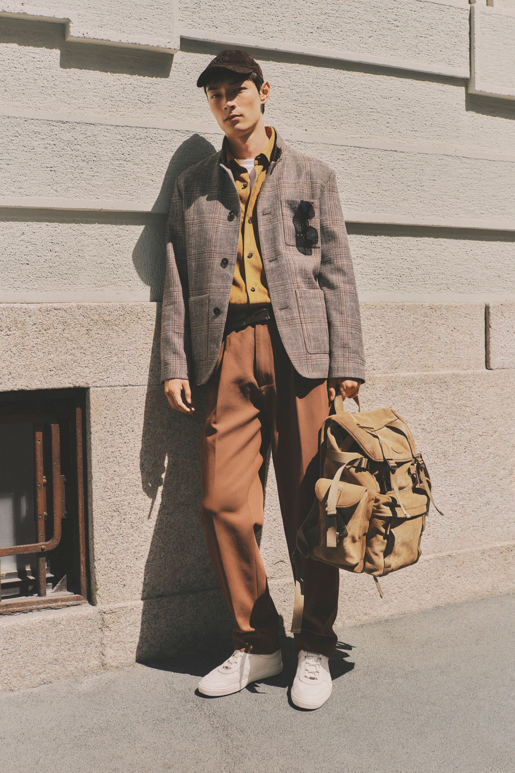 gray tweed long-sleeve collared relaxed checked buttoned blazer