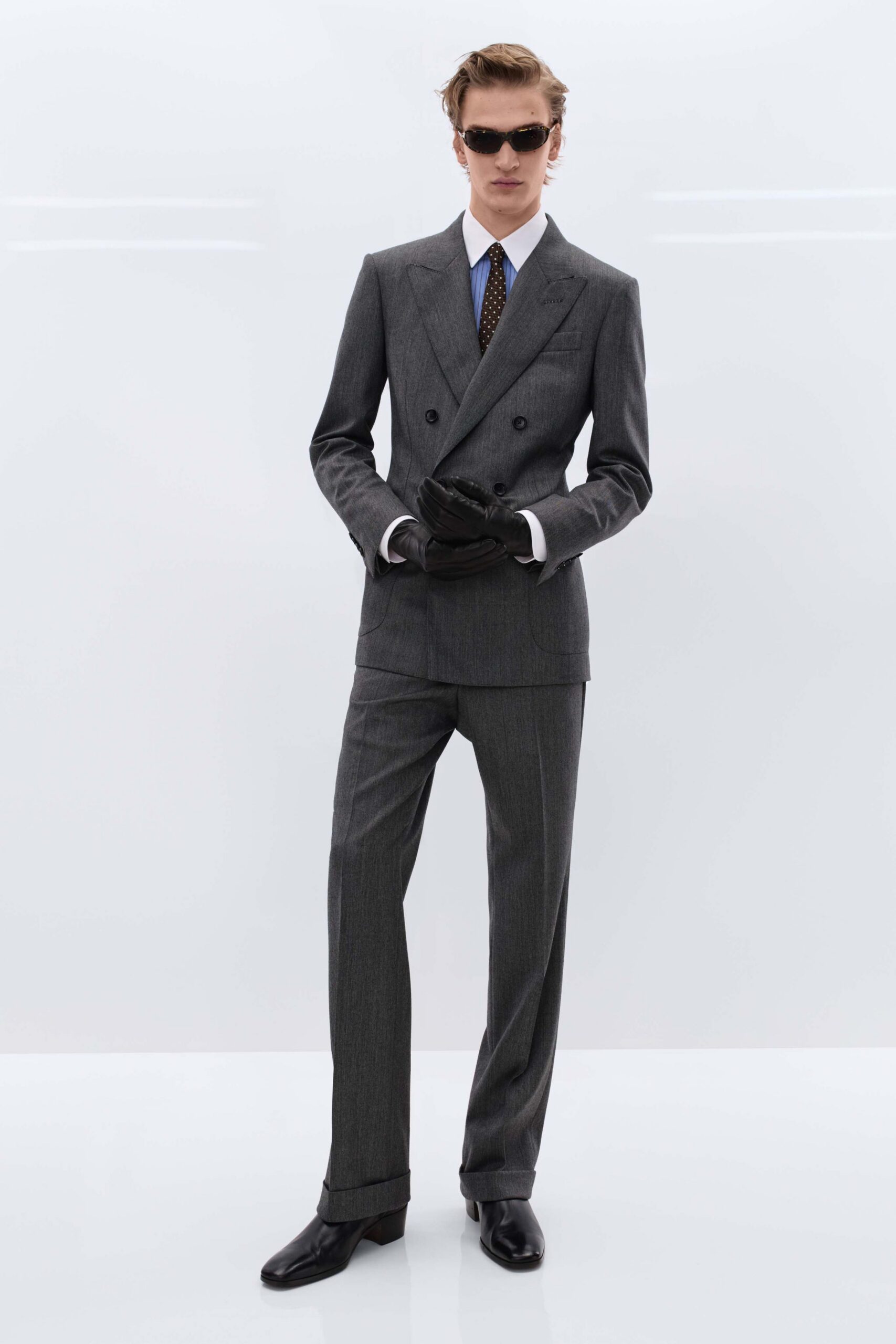 gray wool long-sleeve collared tailored buttoned suit