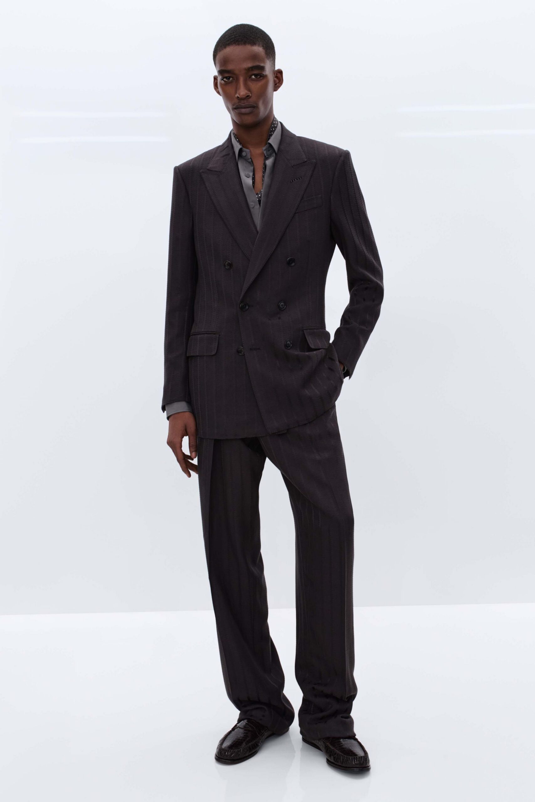 black wool long-sleeve collared tailored striped suit