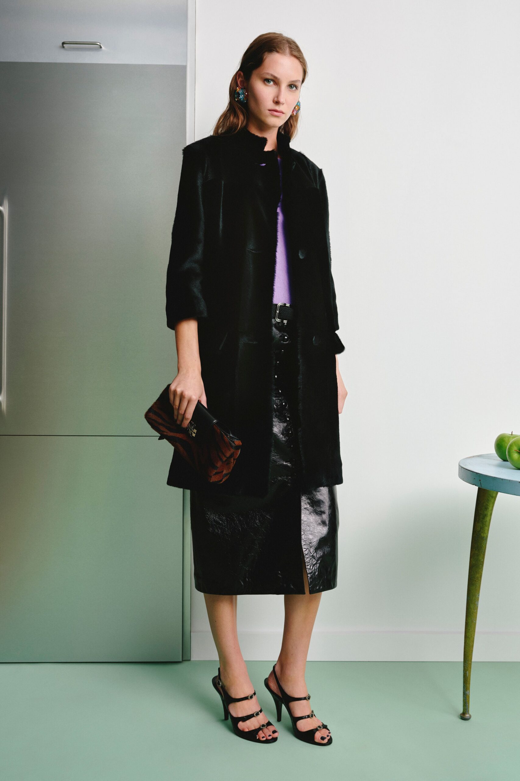 black vinyl fitted pencil shiny skirt