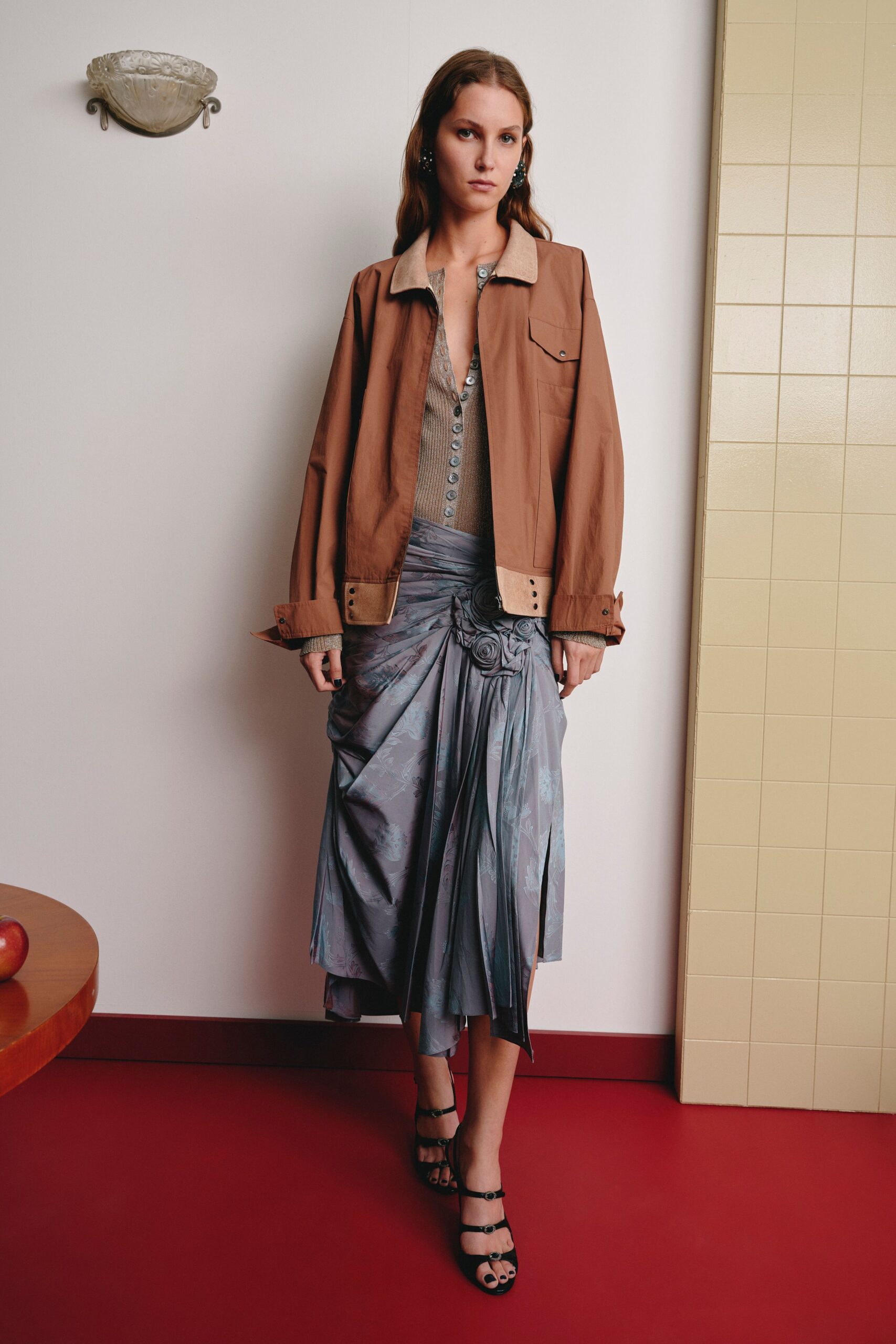 brown cotton long-sleeve collared relaxed buttoned jacket