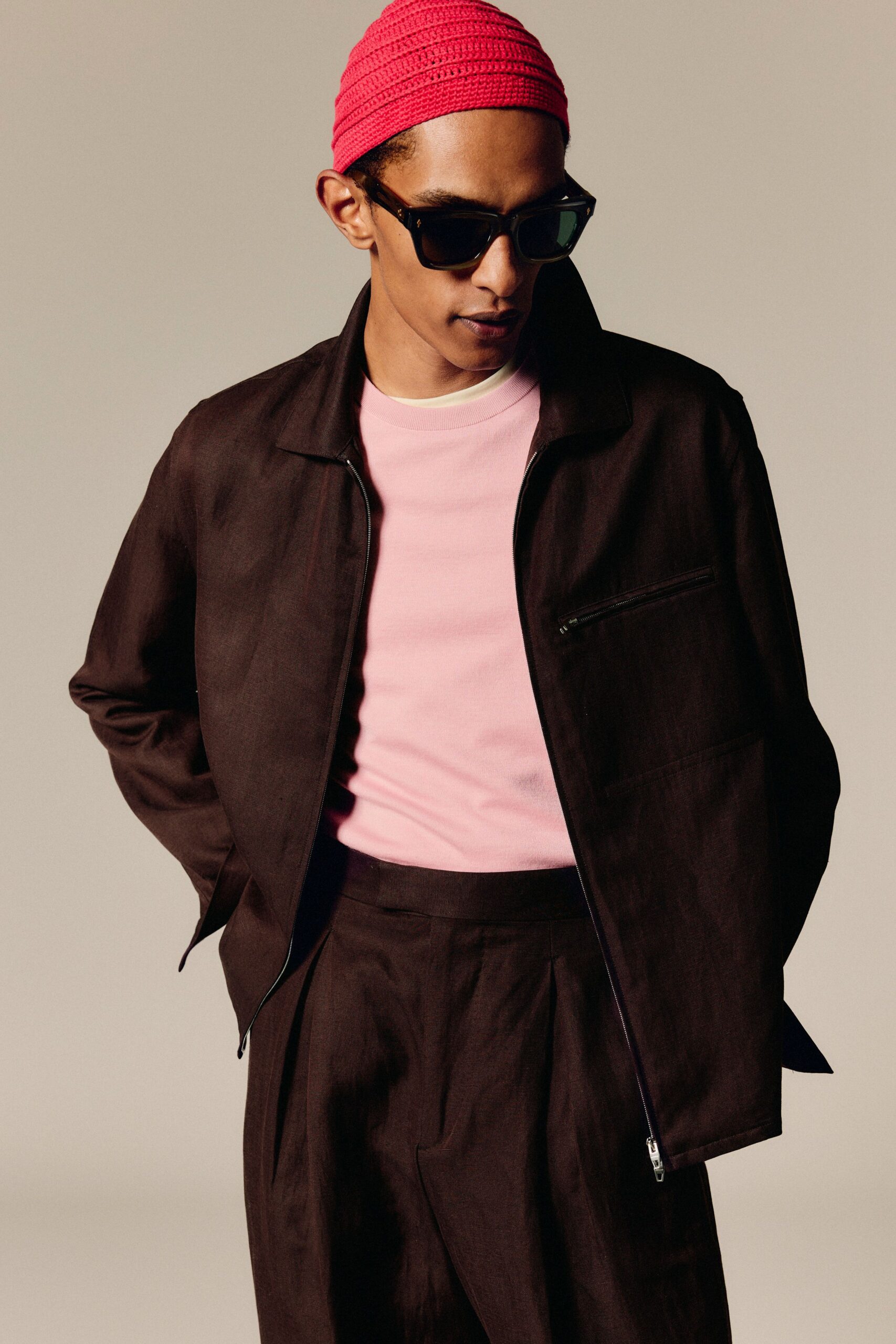 pink cotton short-sleeve collared fitted t-shirt