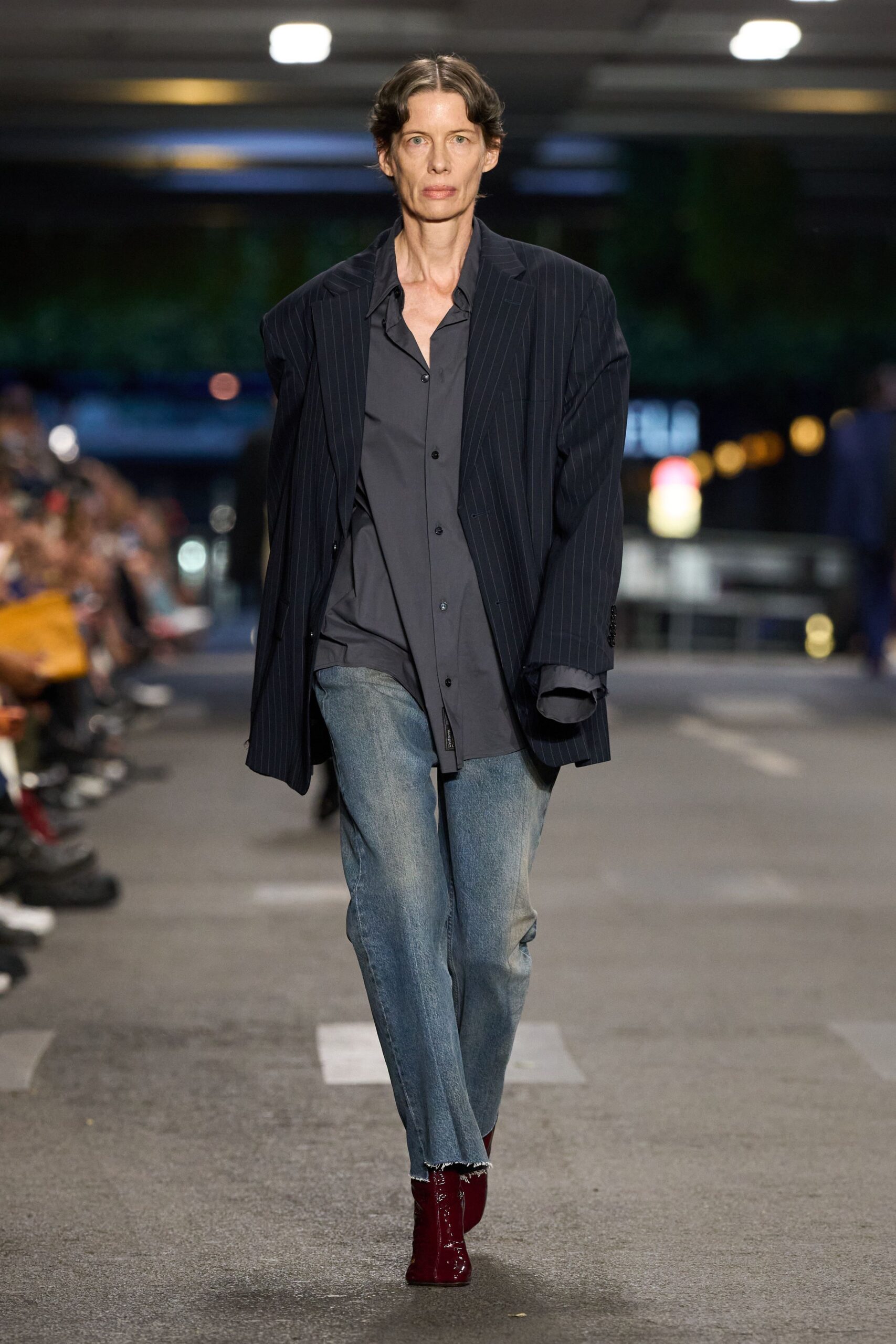 gray cotton long-sleeve collared relaxed shirt