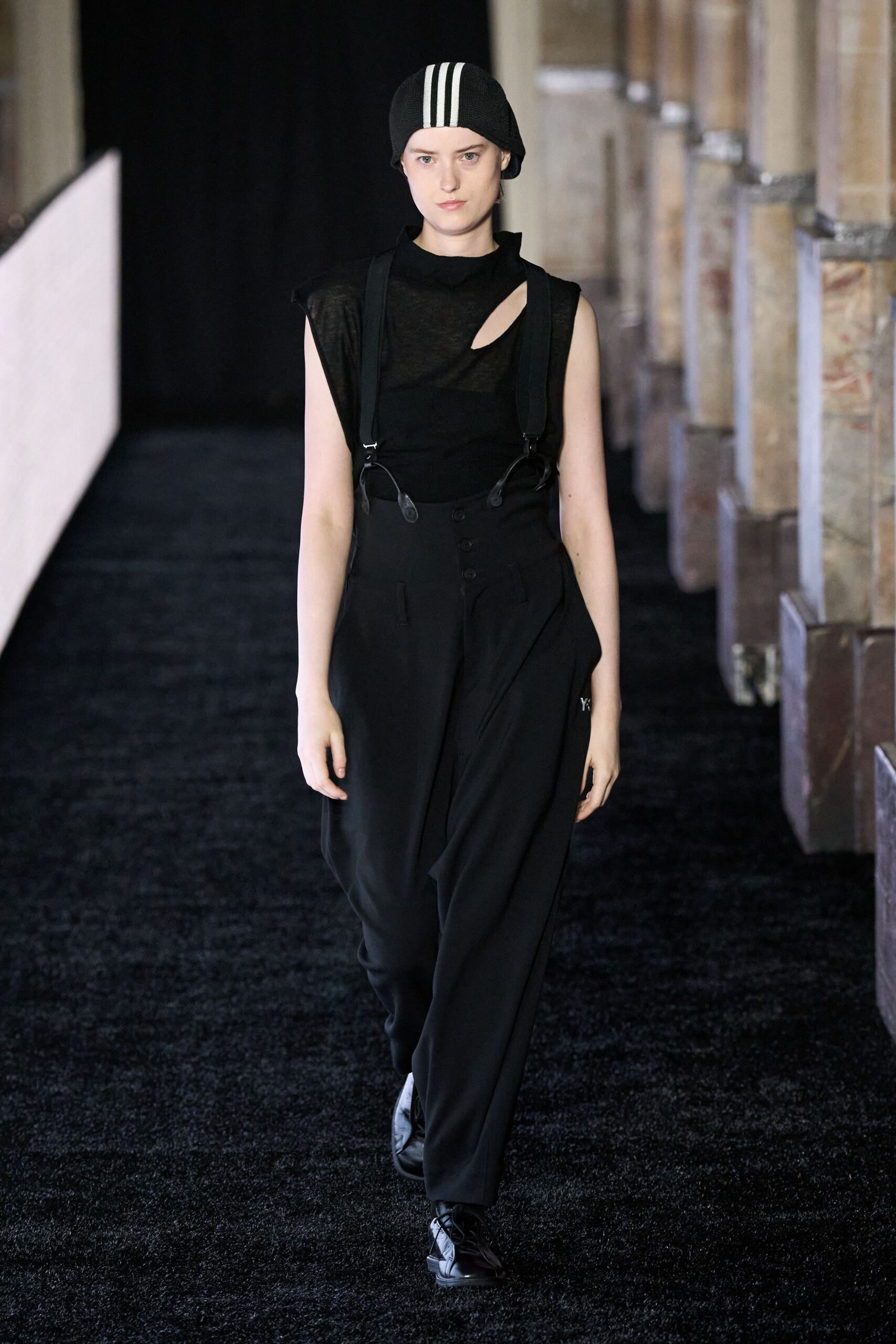 black cotton relaxed pleated pants