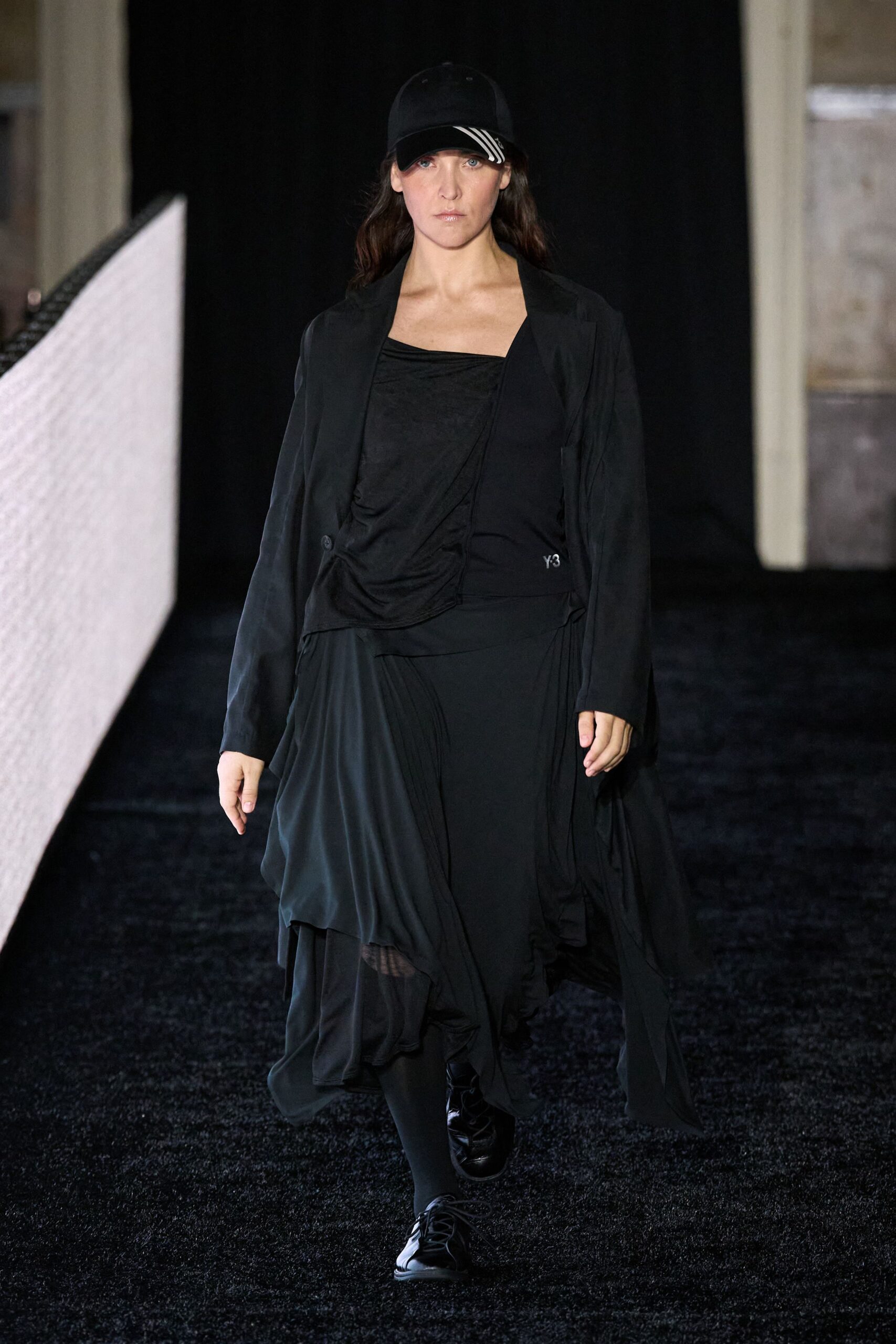 black cotton long-sleeve collared relaxed layered coat