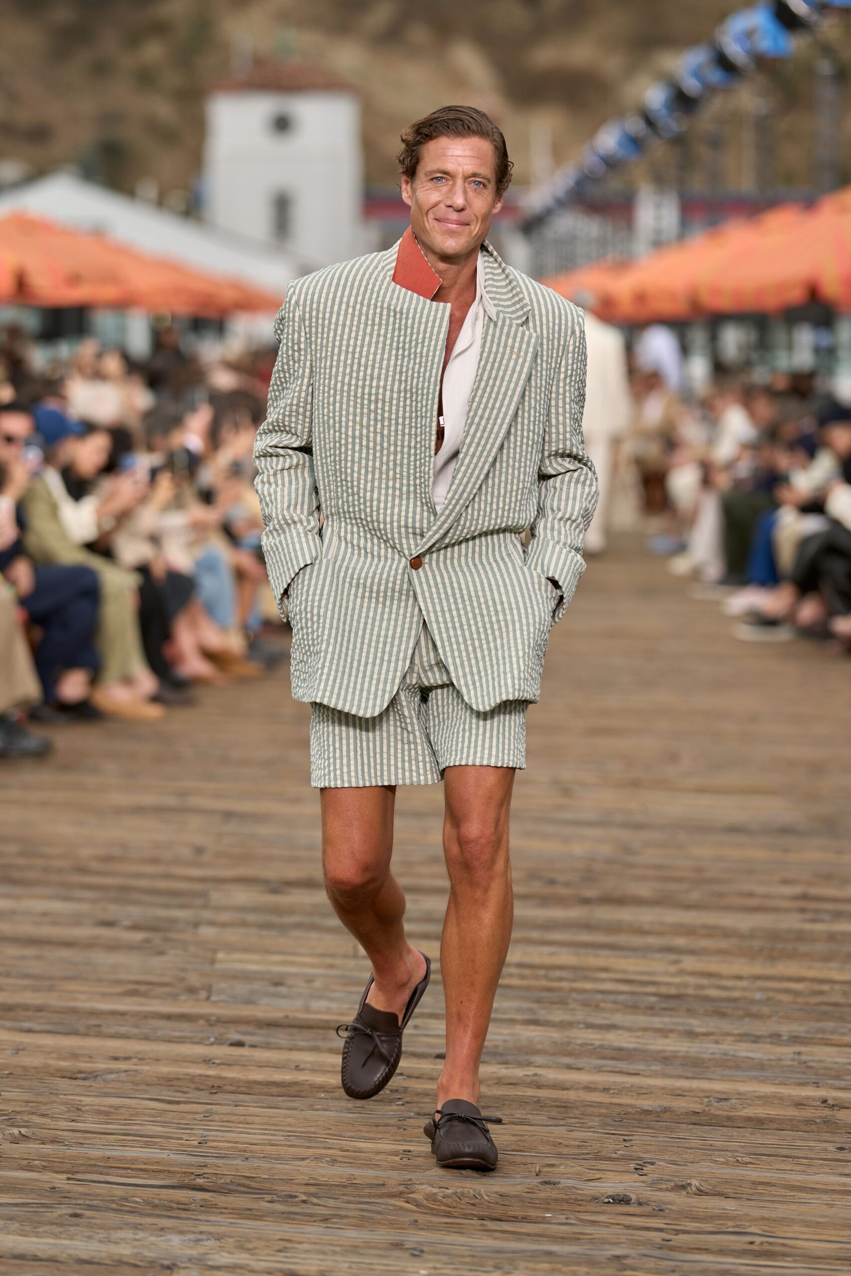 beige cotton tailored checked short shorts