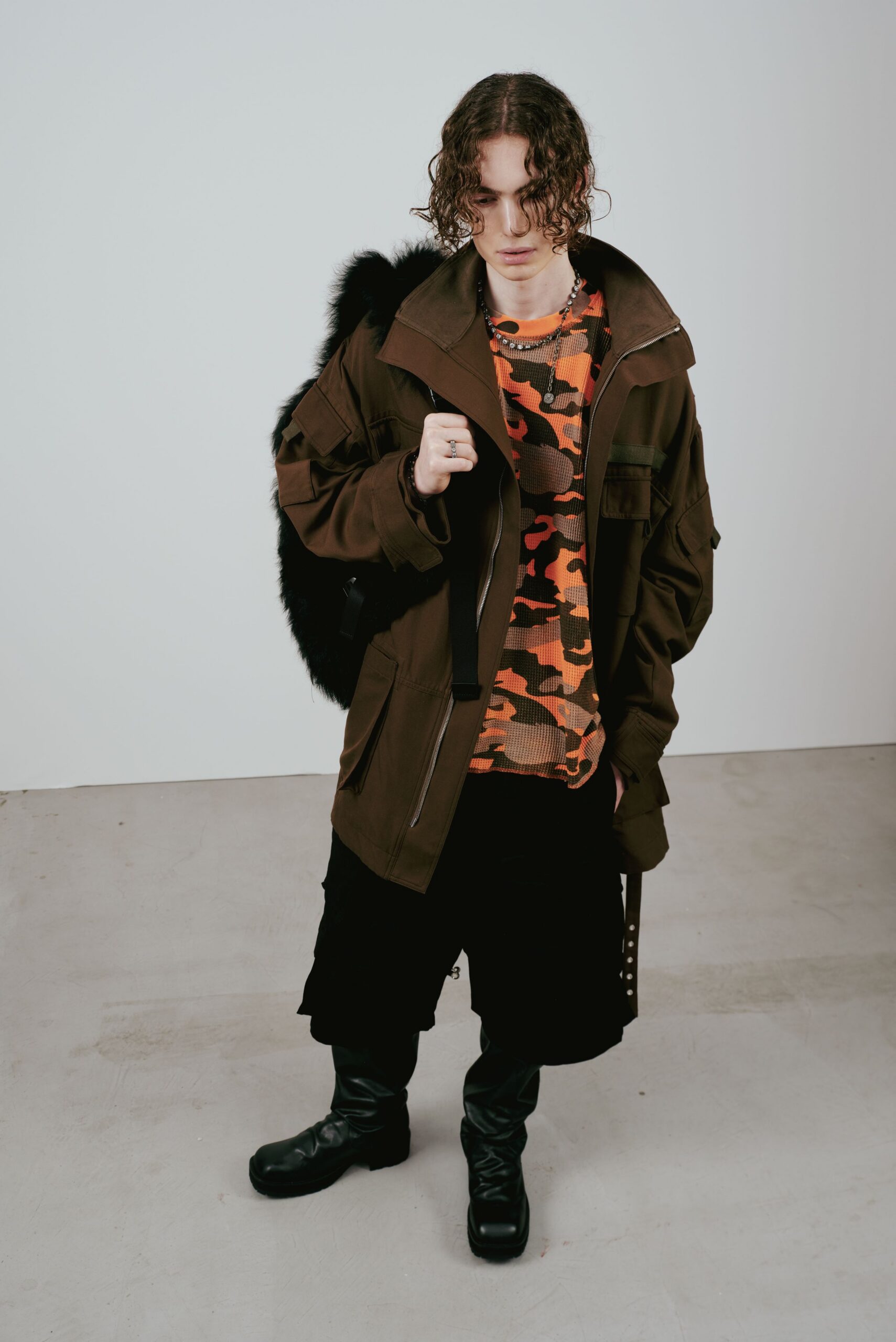 brown cotton long-sleeve collared relaxed zippered pockets jacket