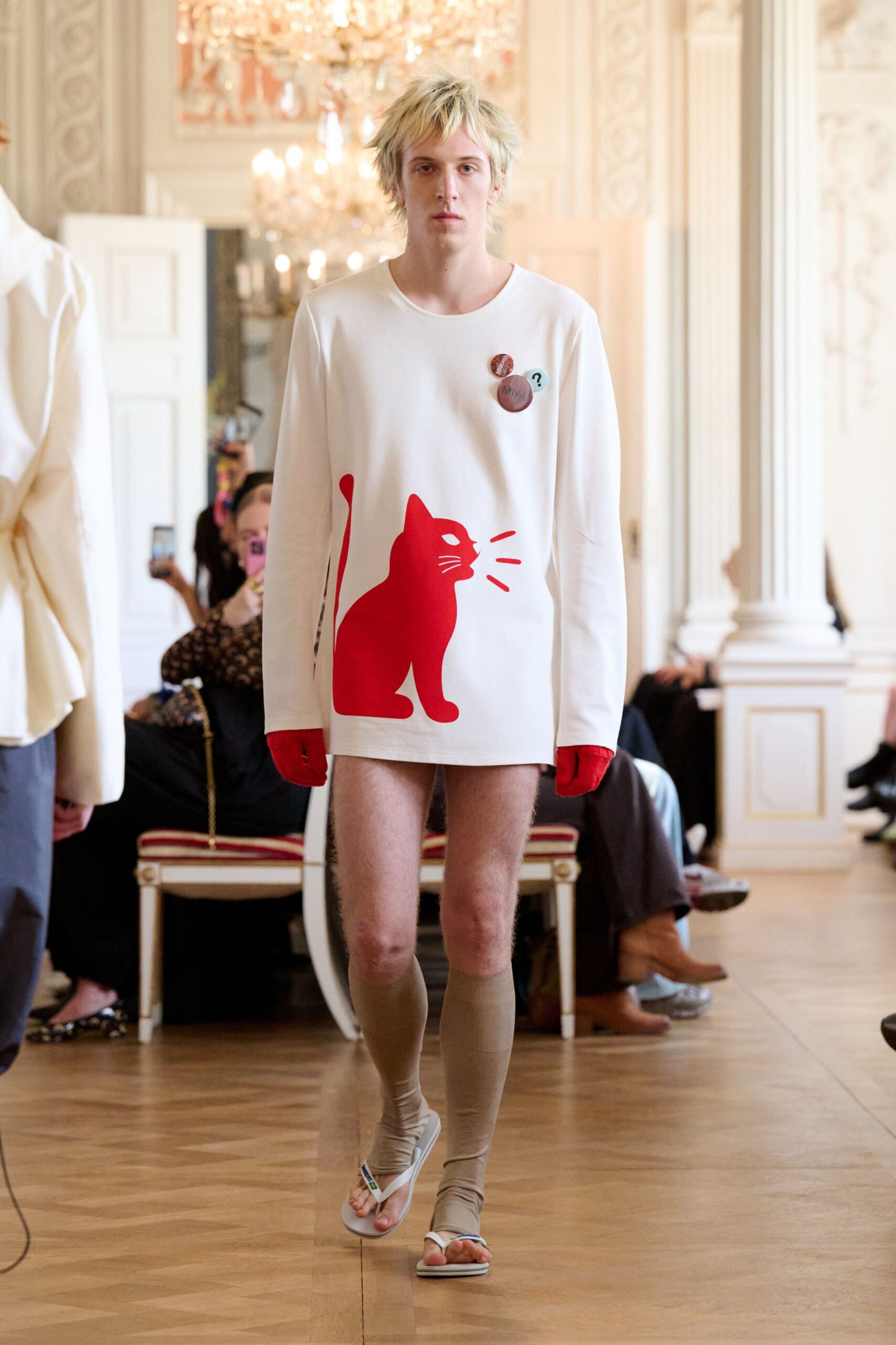 red cotton gloves