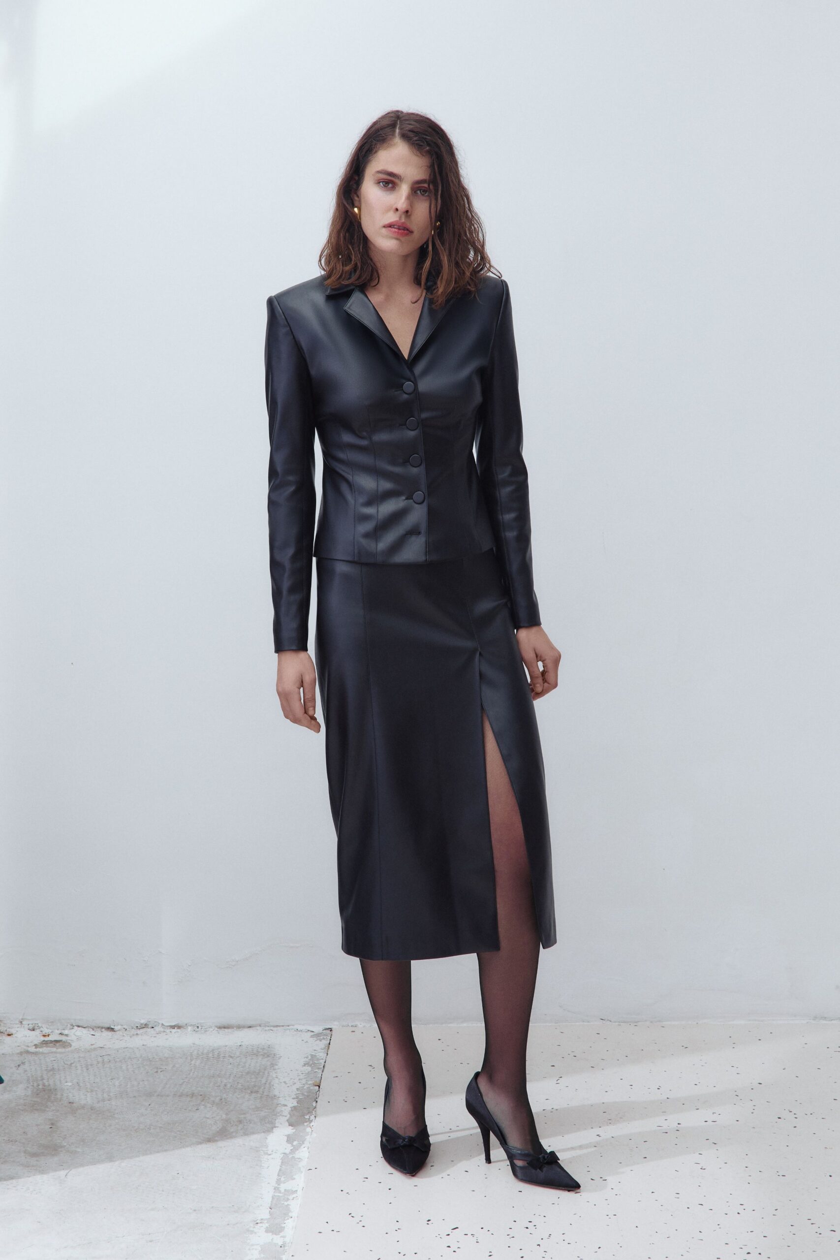 black leather long-sleeve collared fitted buttoned blazer