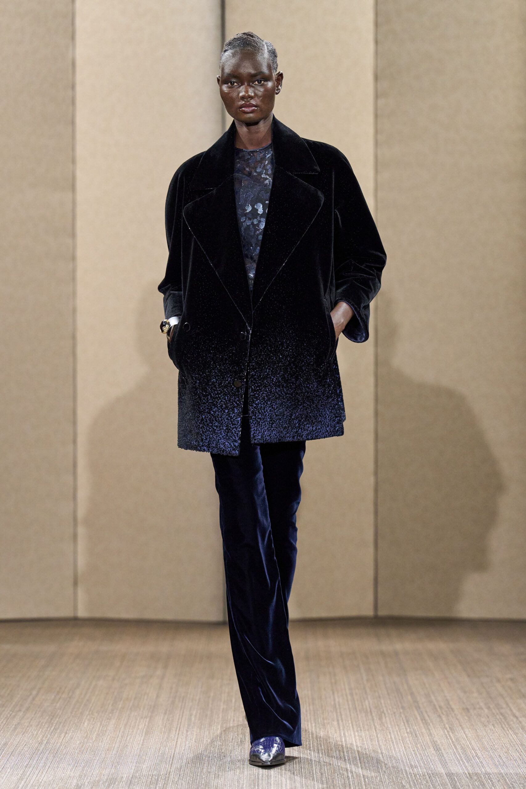 black velvet long-sleeve collared structured ombre coat