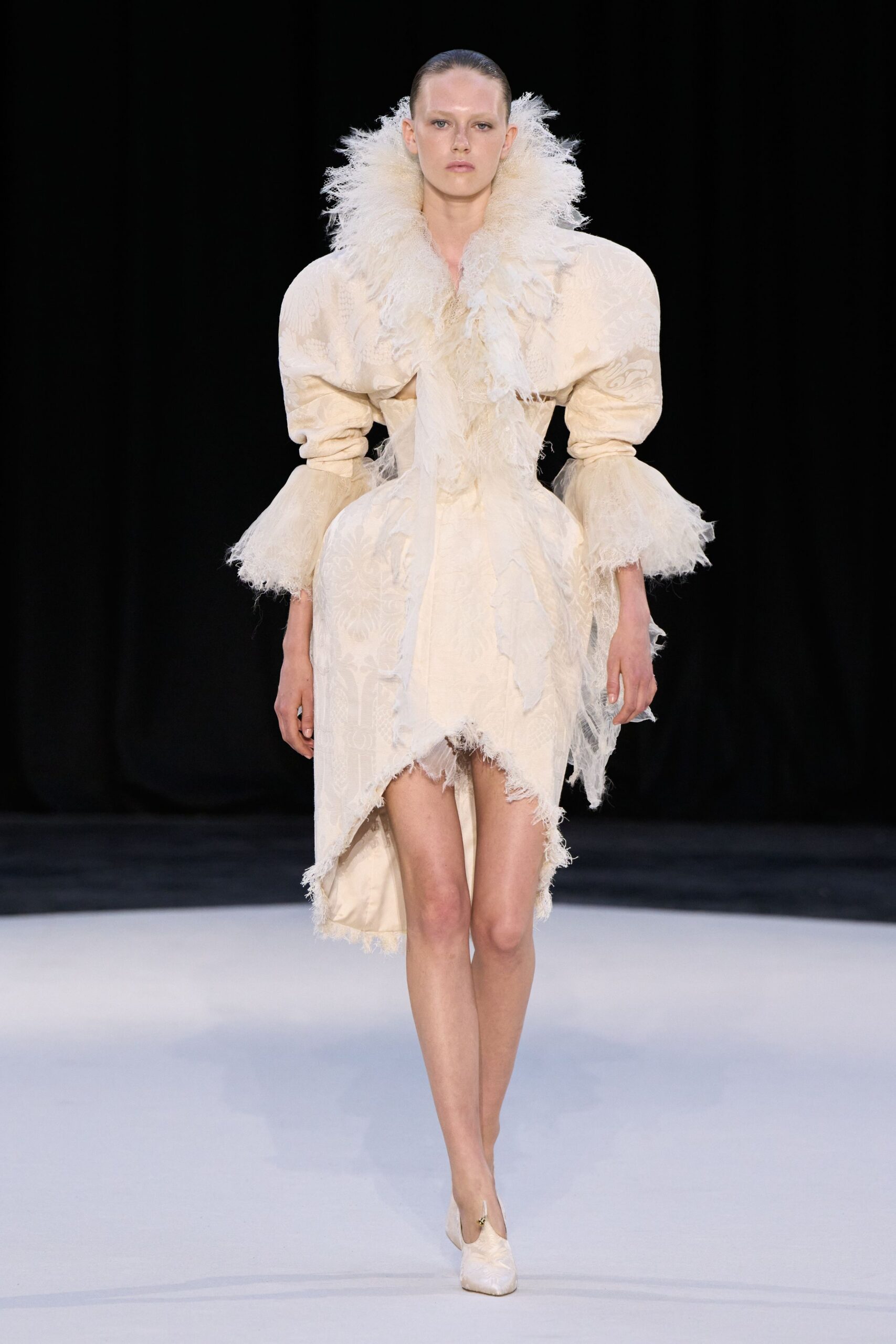 Ashi Studio Fall 2026 Couture Look 7