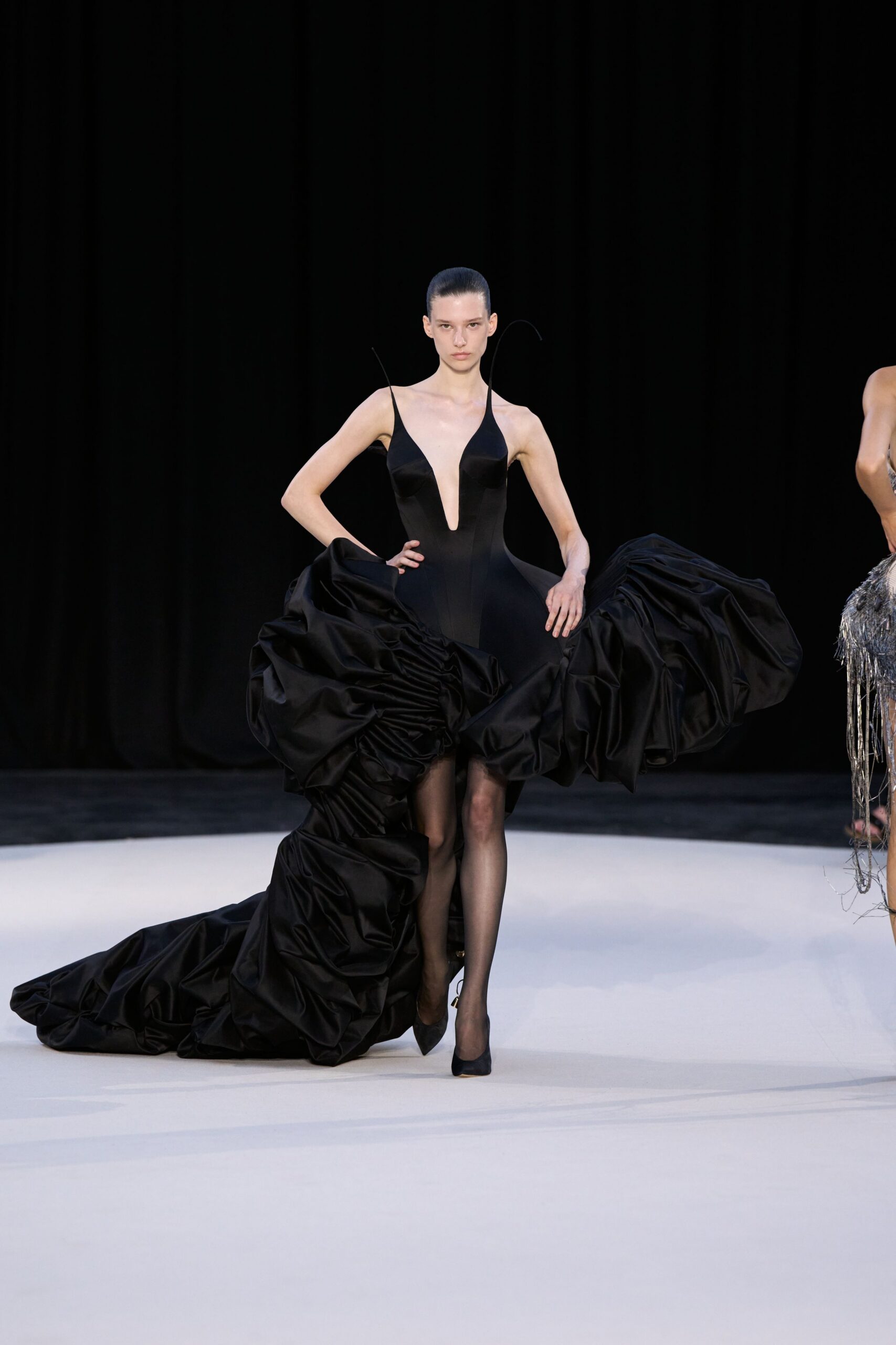 Ashi Studio Fall 2026 Couture Look 18