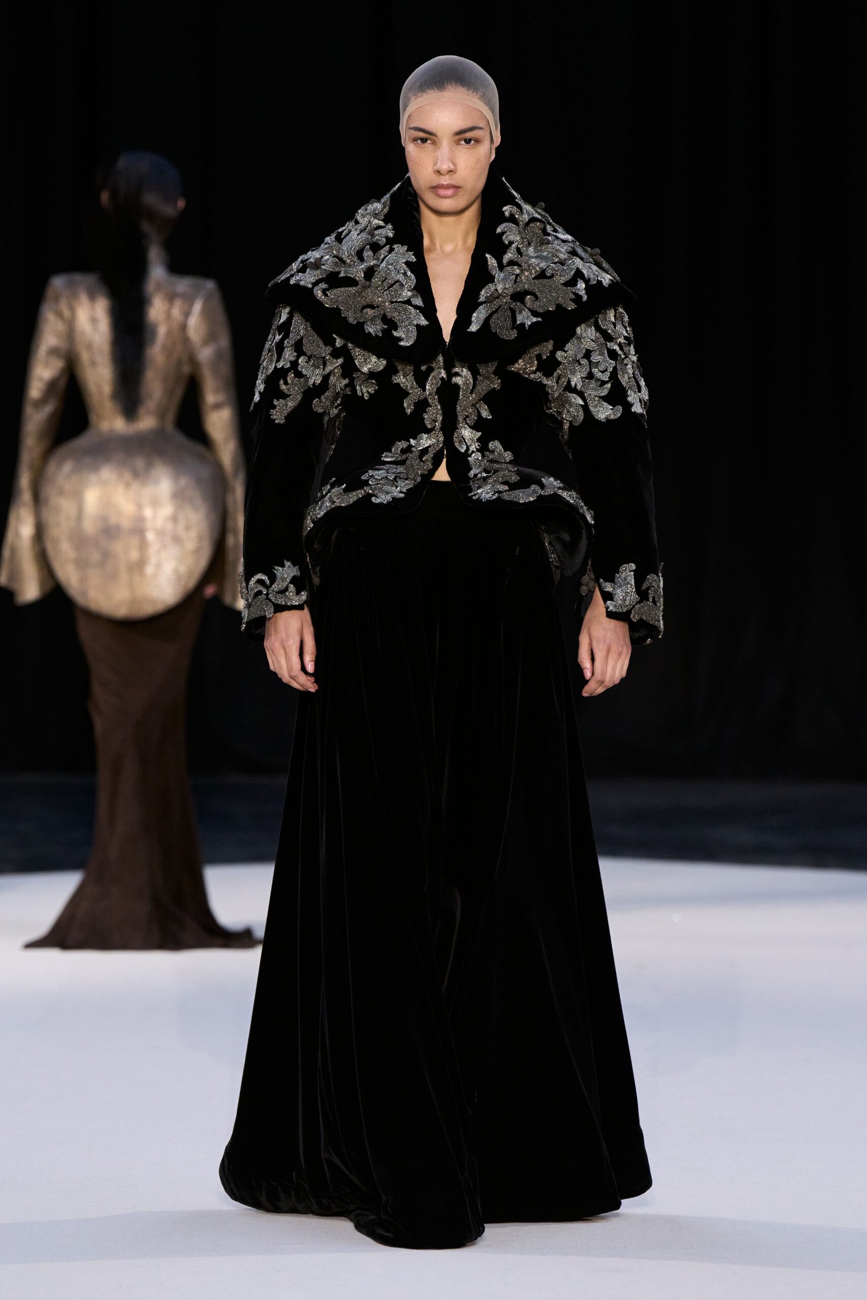 black velvet long-sleeve collared fitted embroidered jacket