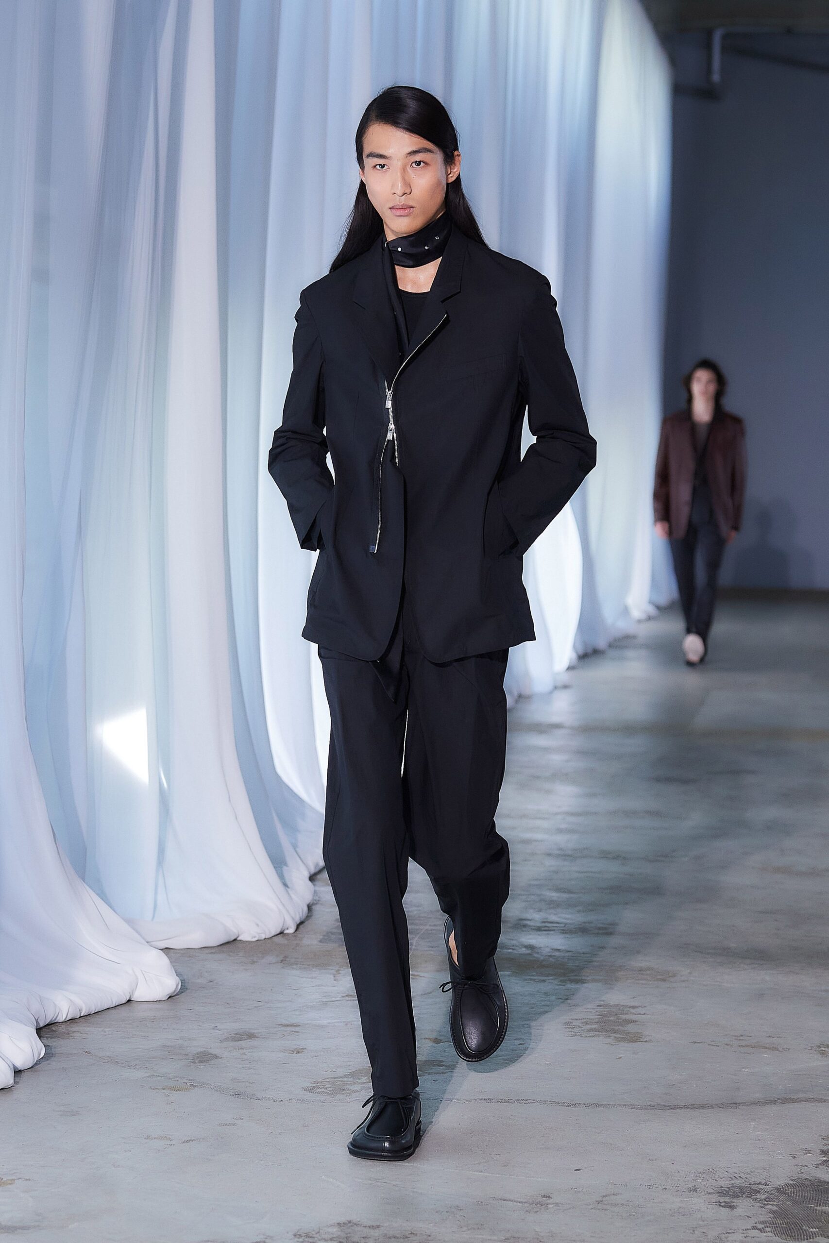 black fitted jacket and pants
