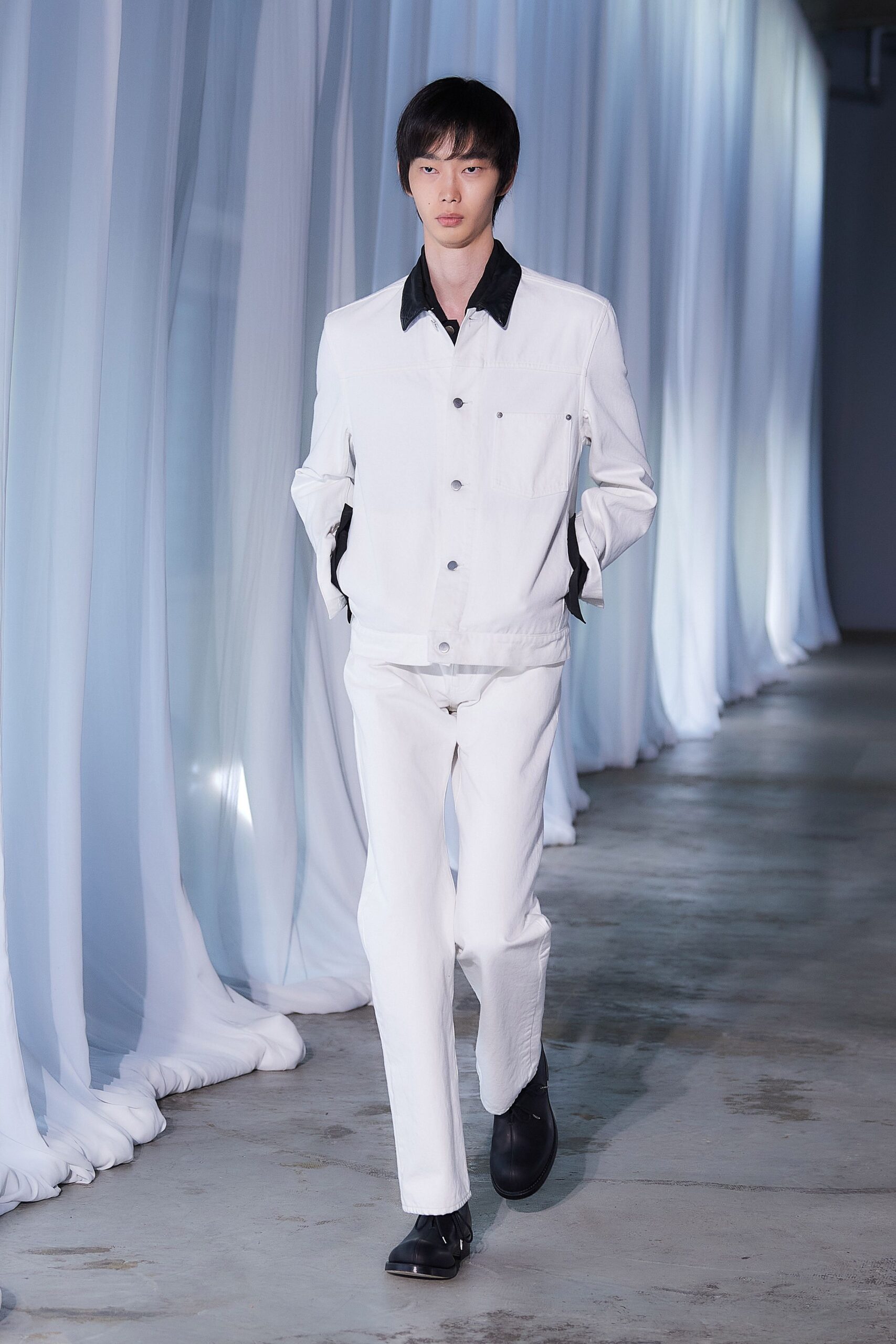 white cotton fitted jacket