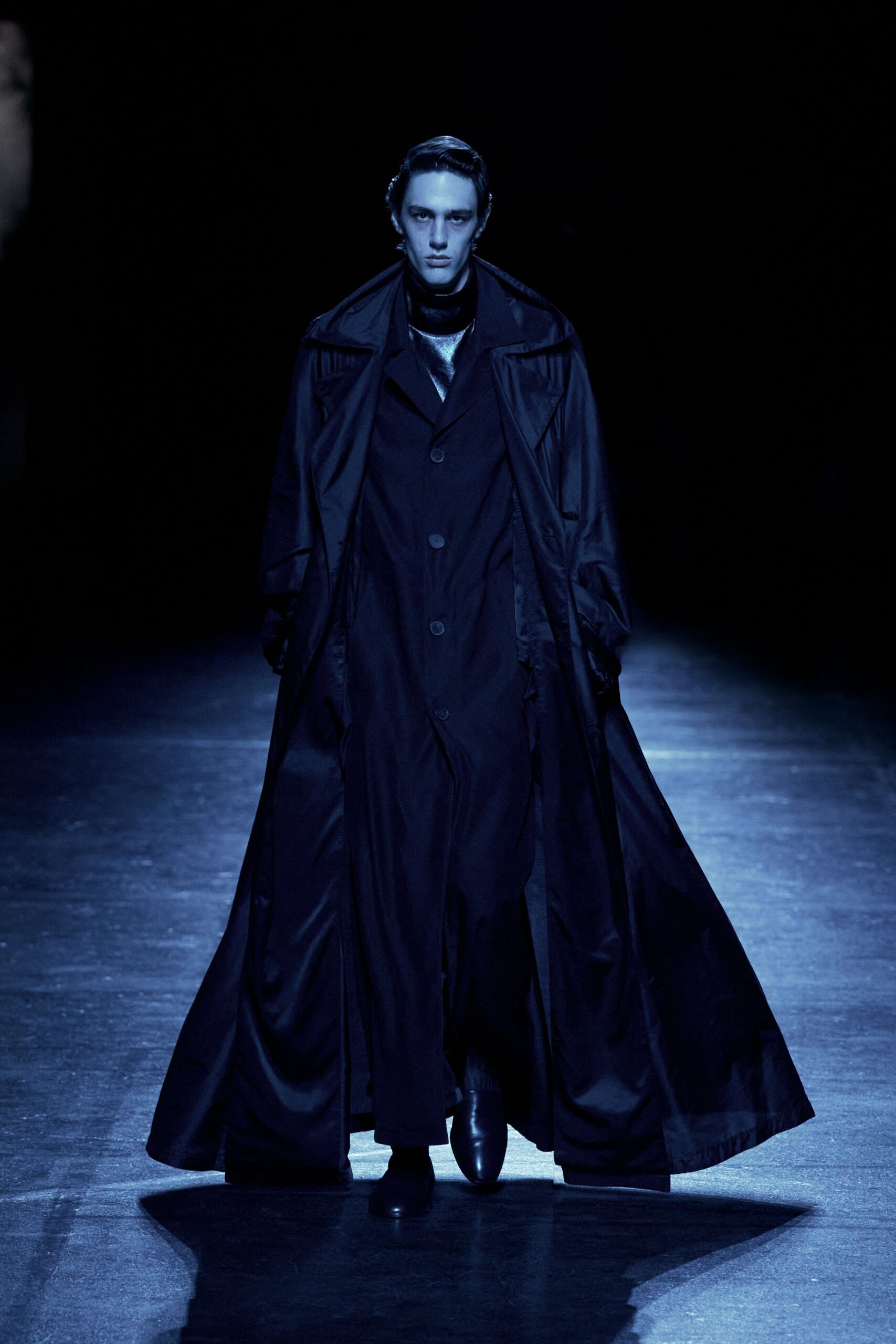 black cotton long-sleeve collared relaxed buttoned layered coat