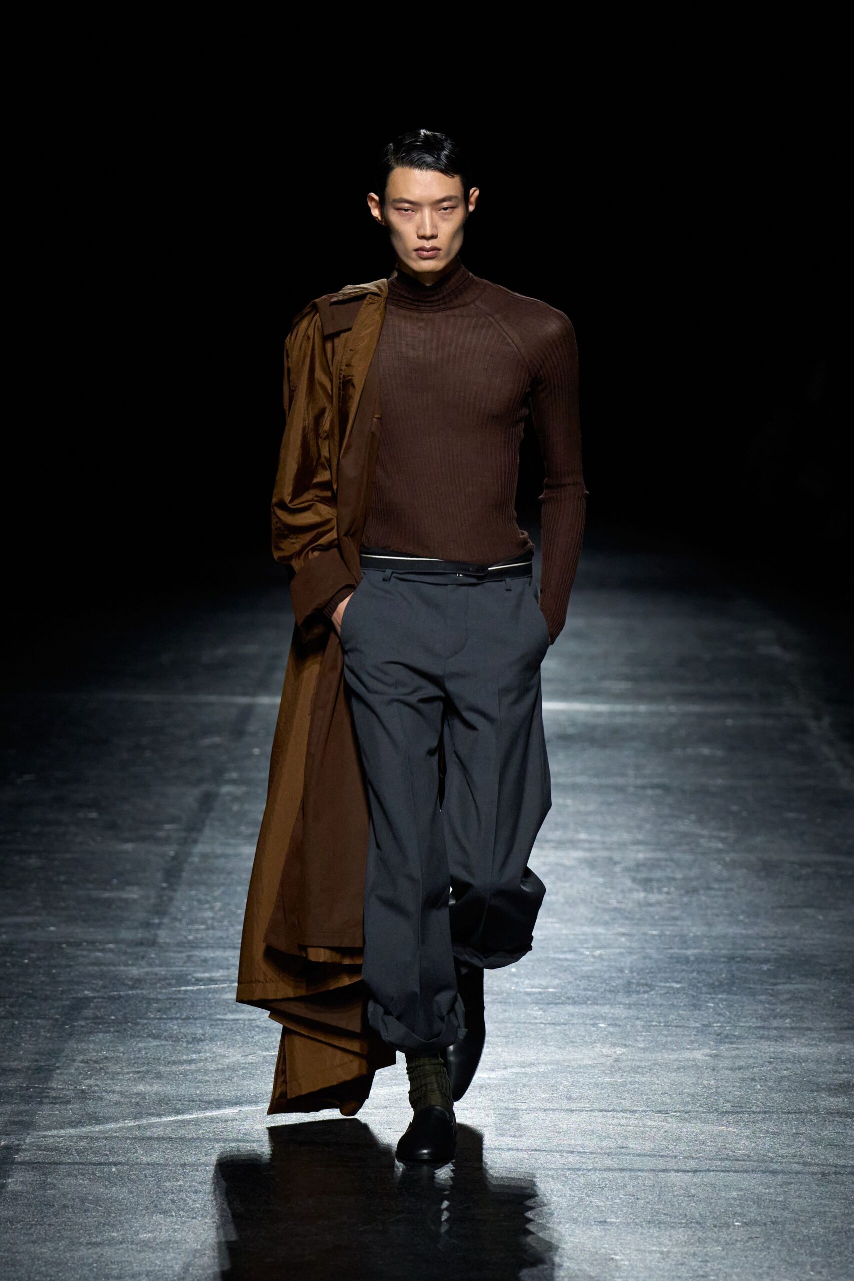 brown cotton long-sleeve collared relaxed draped coat