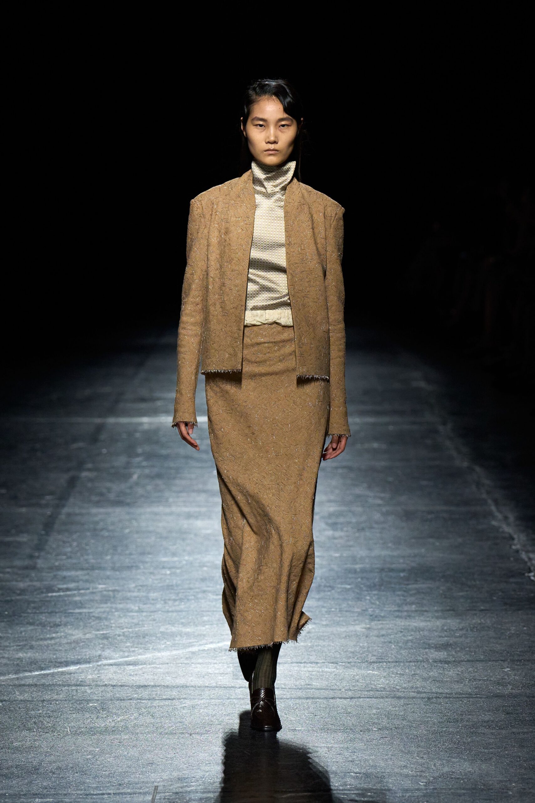 brown wool long-sleeve collared structured buttoned jacket